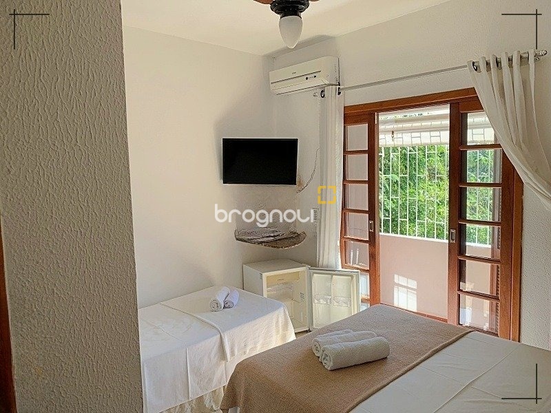 Hotel com 1000m², 15 quartos (sendo 15 suítes), no bairro Lagoa da Conceição em Florianópolis