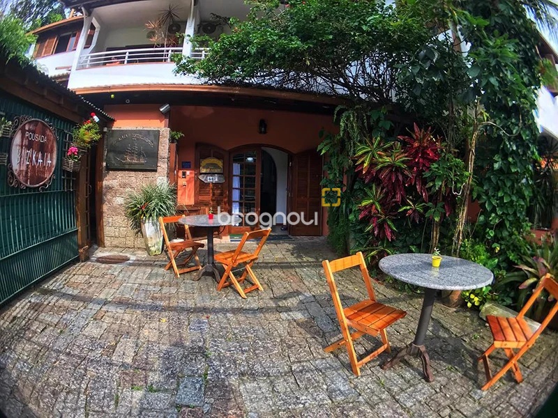 Hotel com 1000m², 15 quartos (sendo 15 suítes), no bairro Lagoa da Conceição em Florianópolis