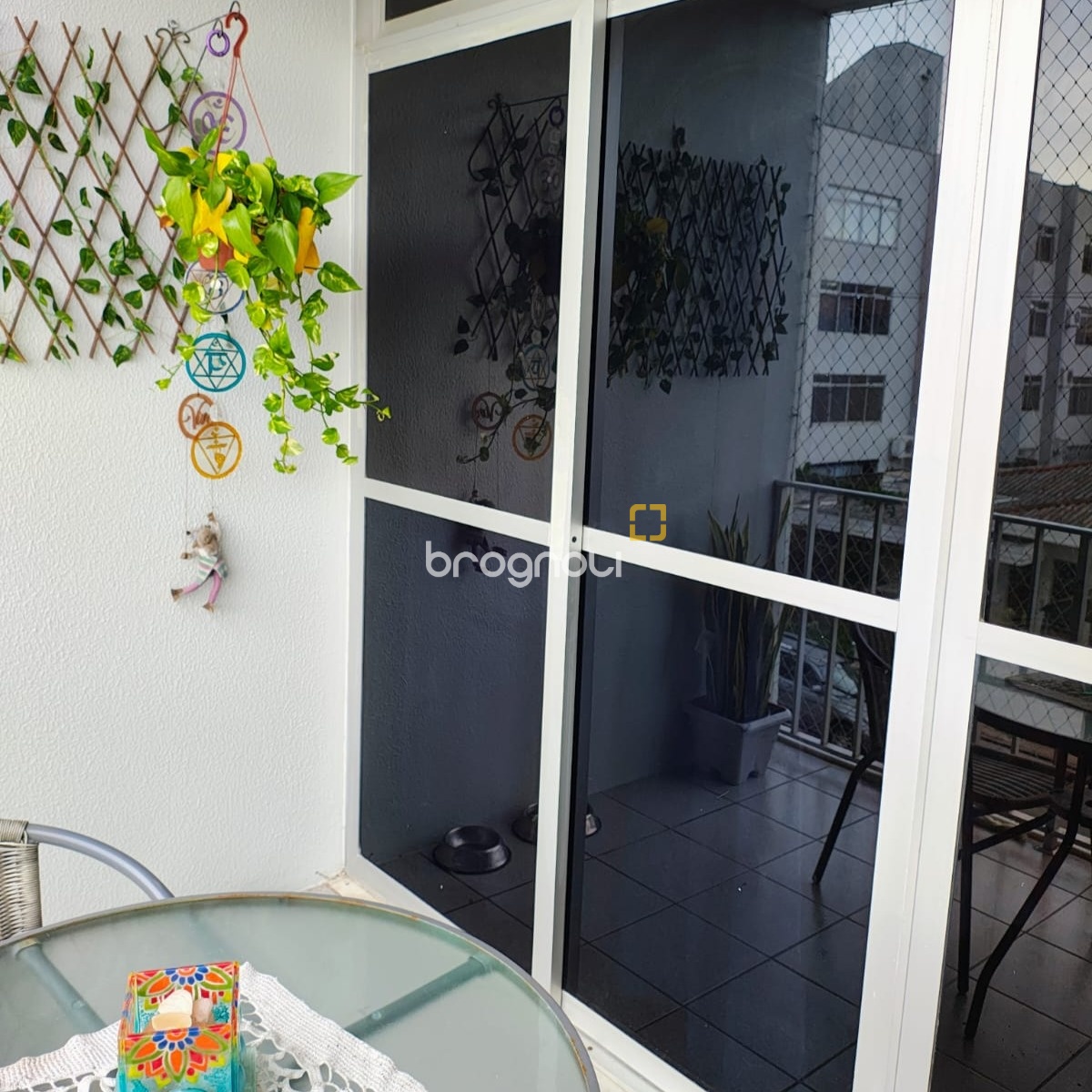 Apartamento com 116m², 3 quartos (sendo 1 suíte), 1 garagem, no bairro Coqueiros em Florianópolis