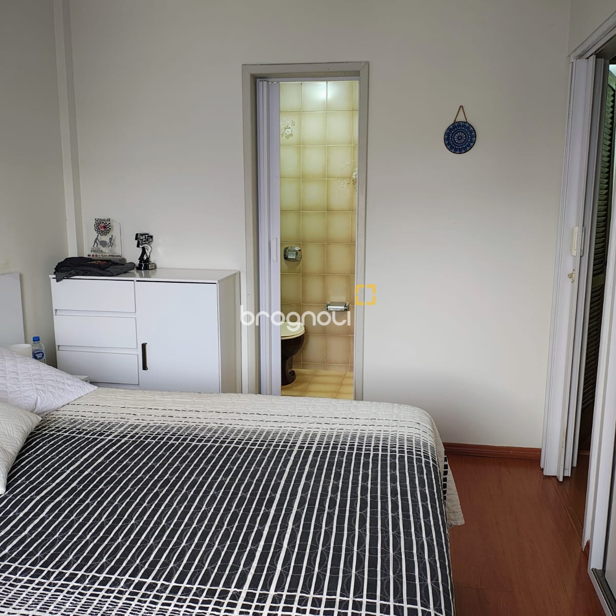 Apartamento com 116m², 3 quartos (sendo 1 suíte), 1 garagem, no bairro Coqueiros em Florianópolis