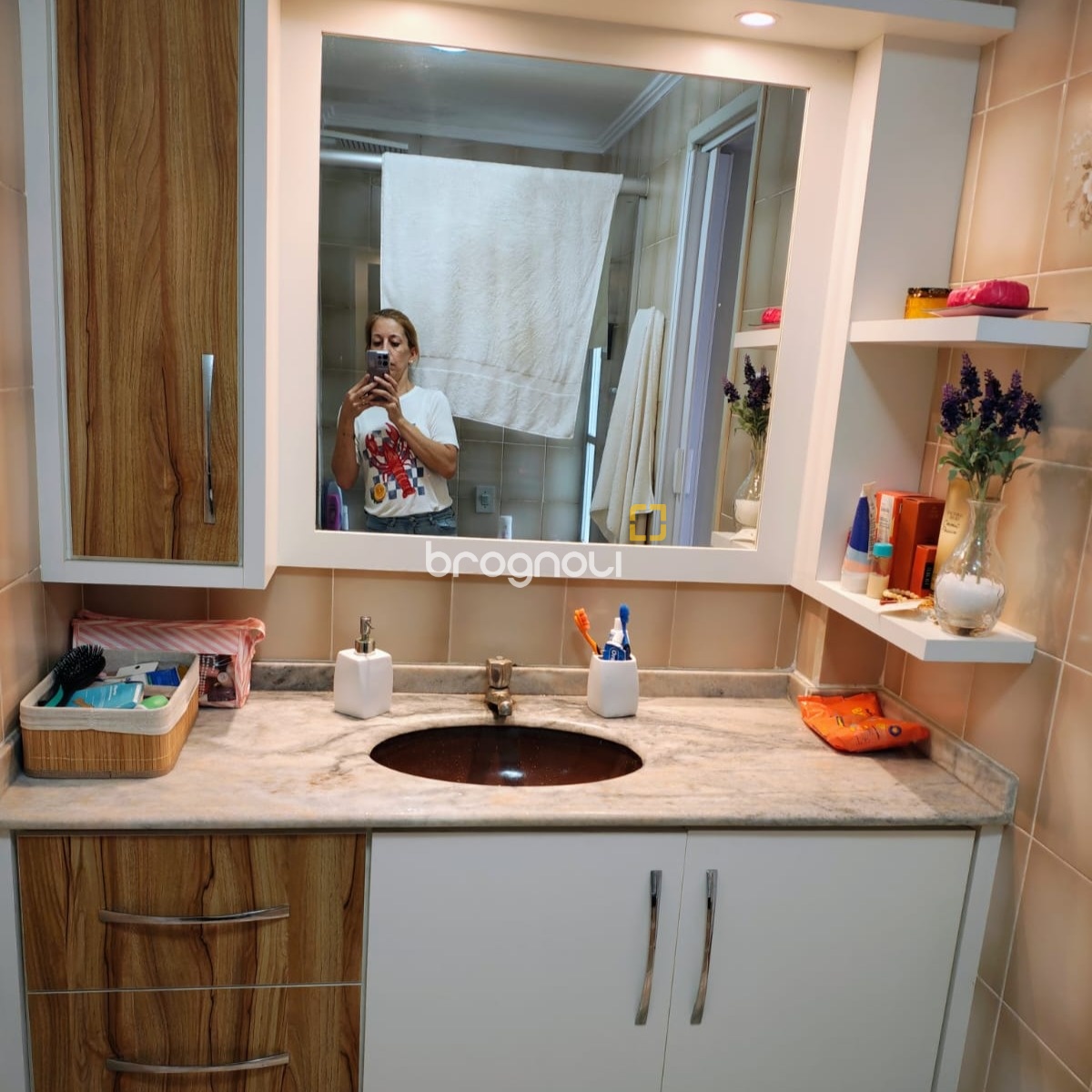 Apartamento com 116m², 3 quartos (sendo 1 suíte), 1 garagem, no bairro Coqueiros em Florianópolis