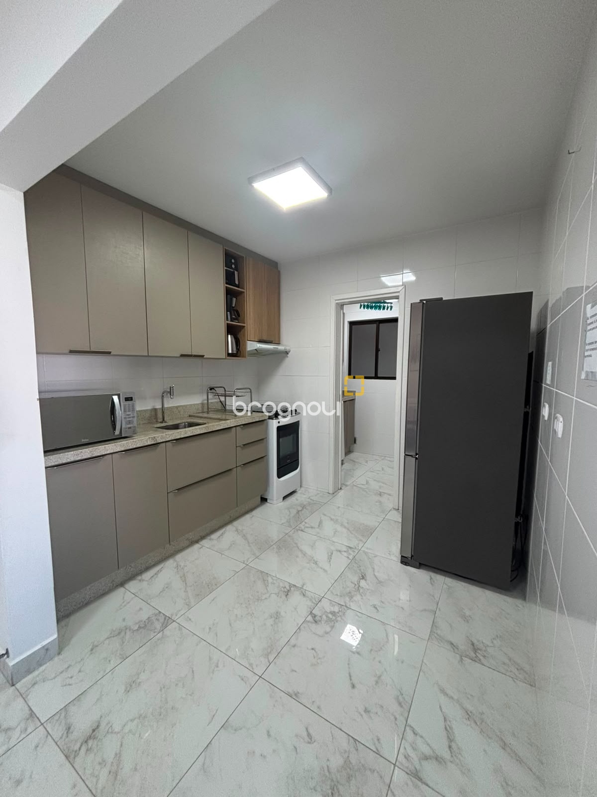 Apartamento com 75m², 2 quartos, 1 garagem, no bairro Ingleses do Rio Vermelho em Florianópolis