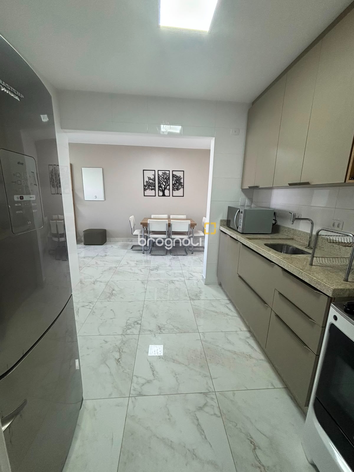 Apartamento com 75m², 2 quartos, 1 garagem, no bairro Ingleses do Rio Vermelho em Florianópolis