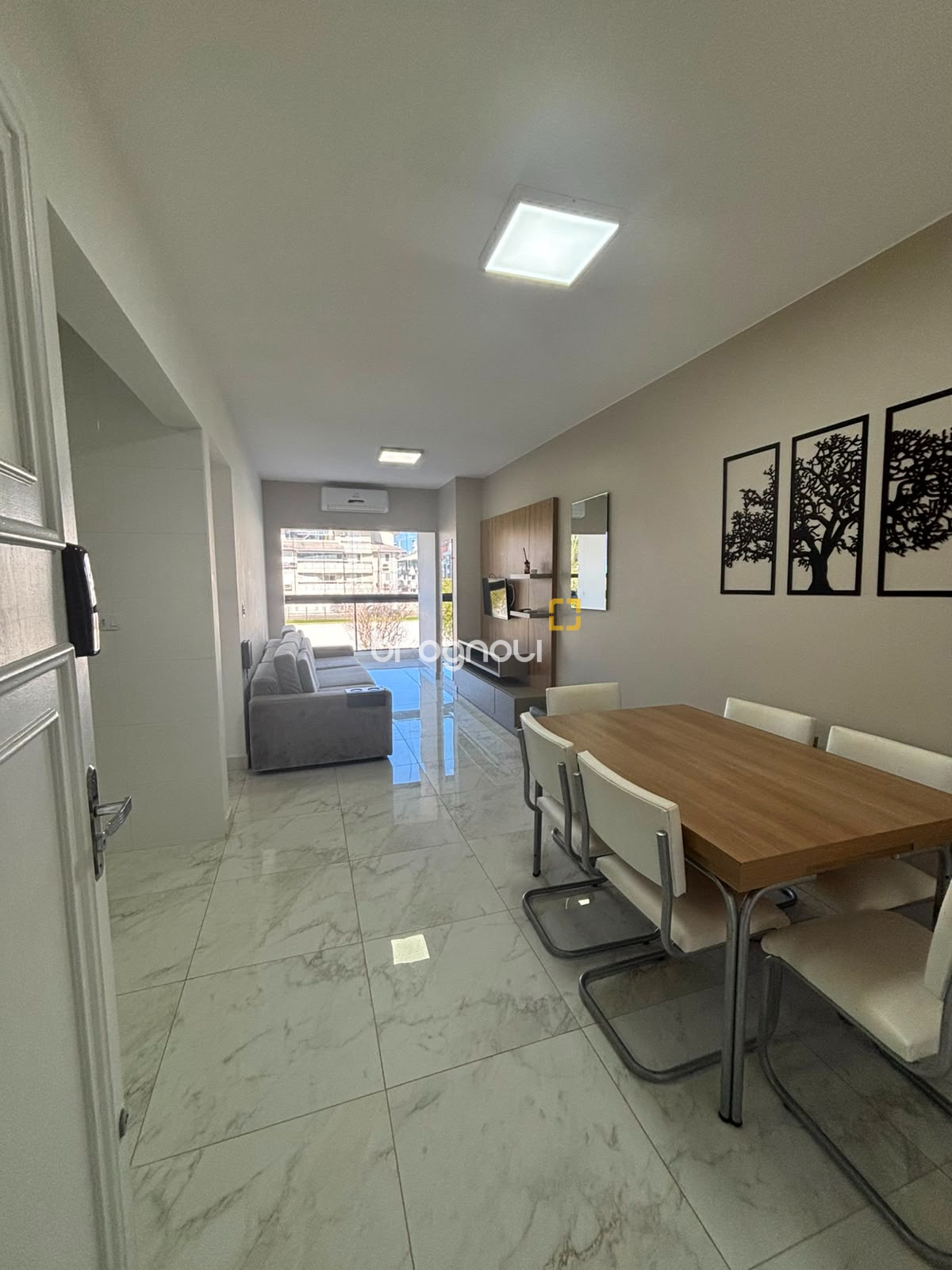 Apartamento com 75m², 2 quartos, 1 garagem, no bairro Ingleses do Rio Vermelho em Florianópolis