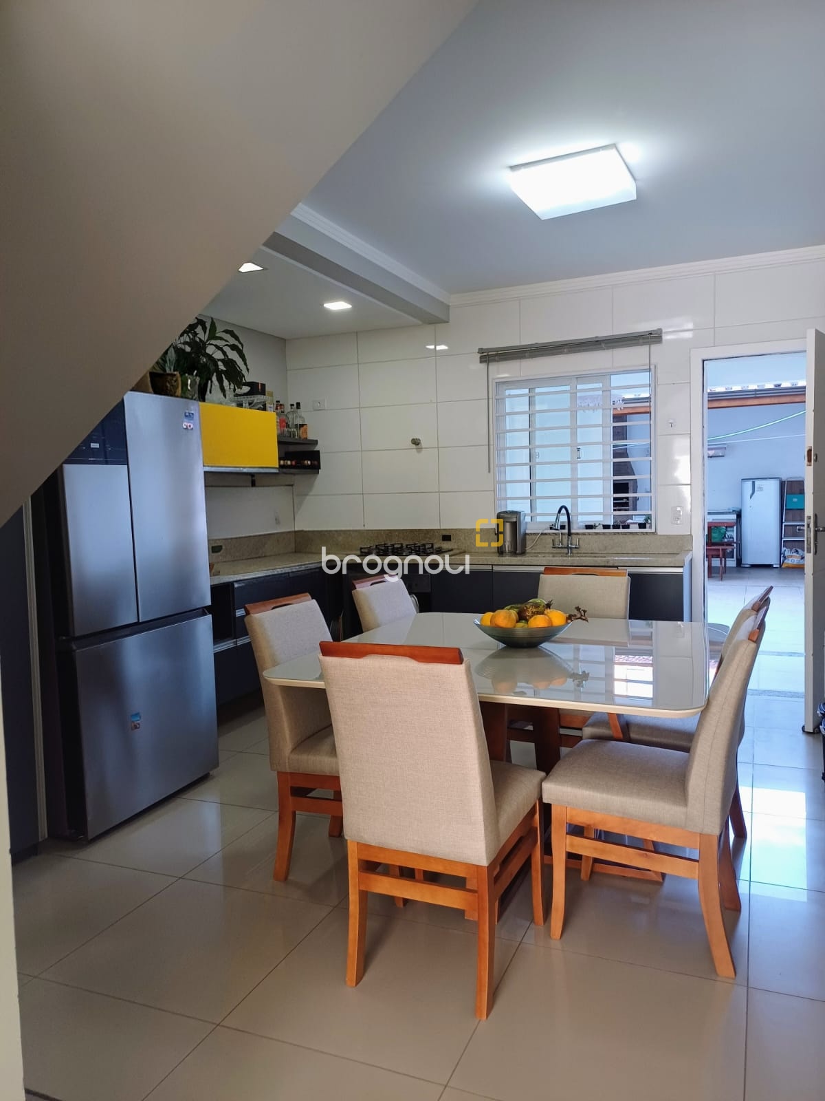 Casa com 103m², 2 quartos (sendo 2 suítes), 1 garagem, no bairro São João do Rio Vermelho em Florianópolis