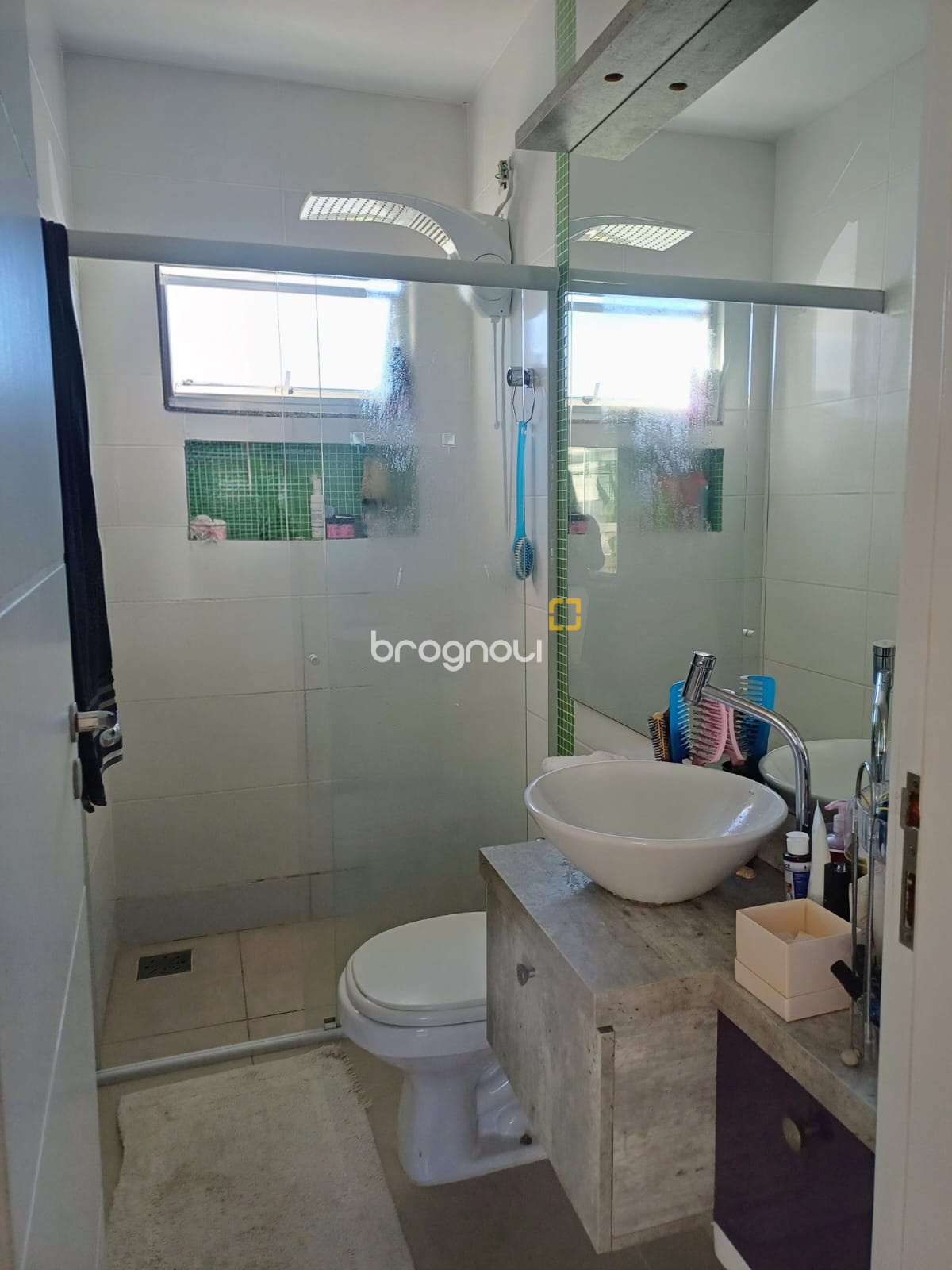 Casa com 103m², 2 quartos (sendo 2 suítes), 1 garagem, no bairro São João do Rio Vermelho em Florianópolis
