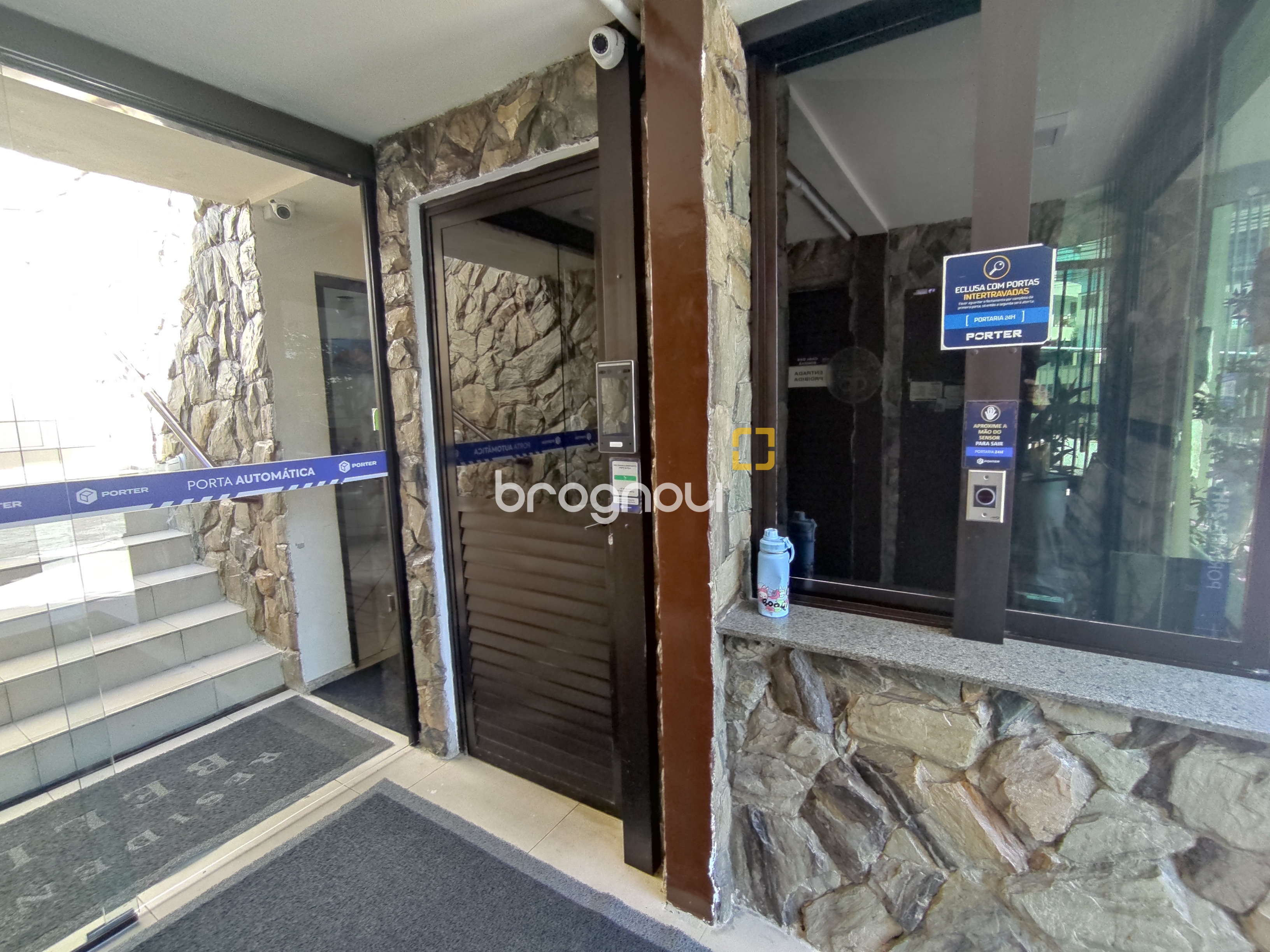 Cobertura com 183m², 3 quartos (sendo 1 suíte), 2 garagens, no bairro João Paulo em Florianópolis