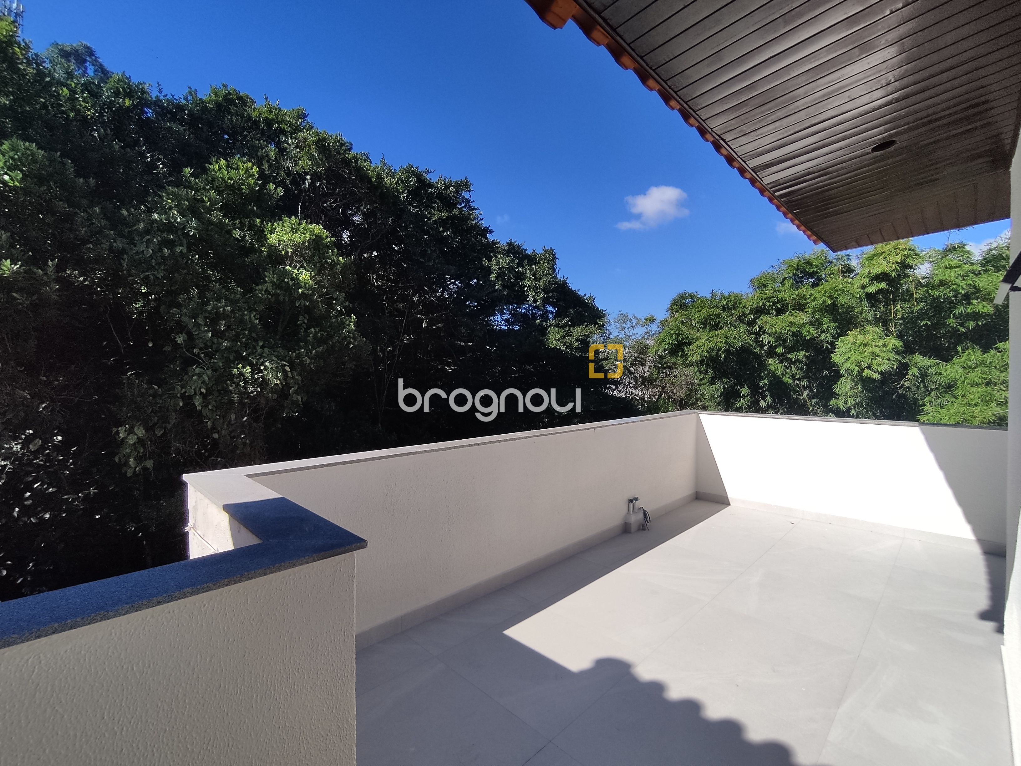 Cobertura com 183m², 3 quartos (sendo 1 suíte), 2 garagens, no bairro João Paulo em Florianópolis
