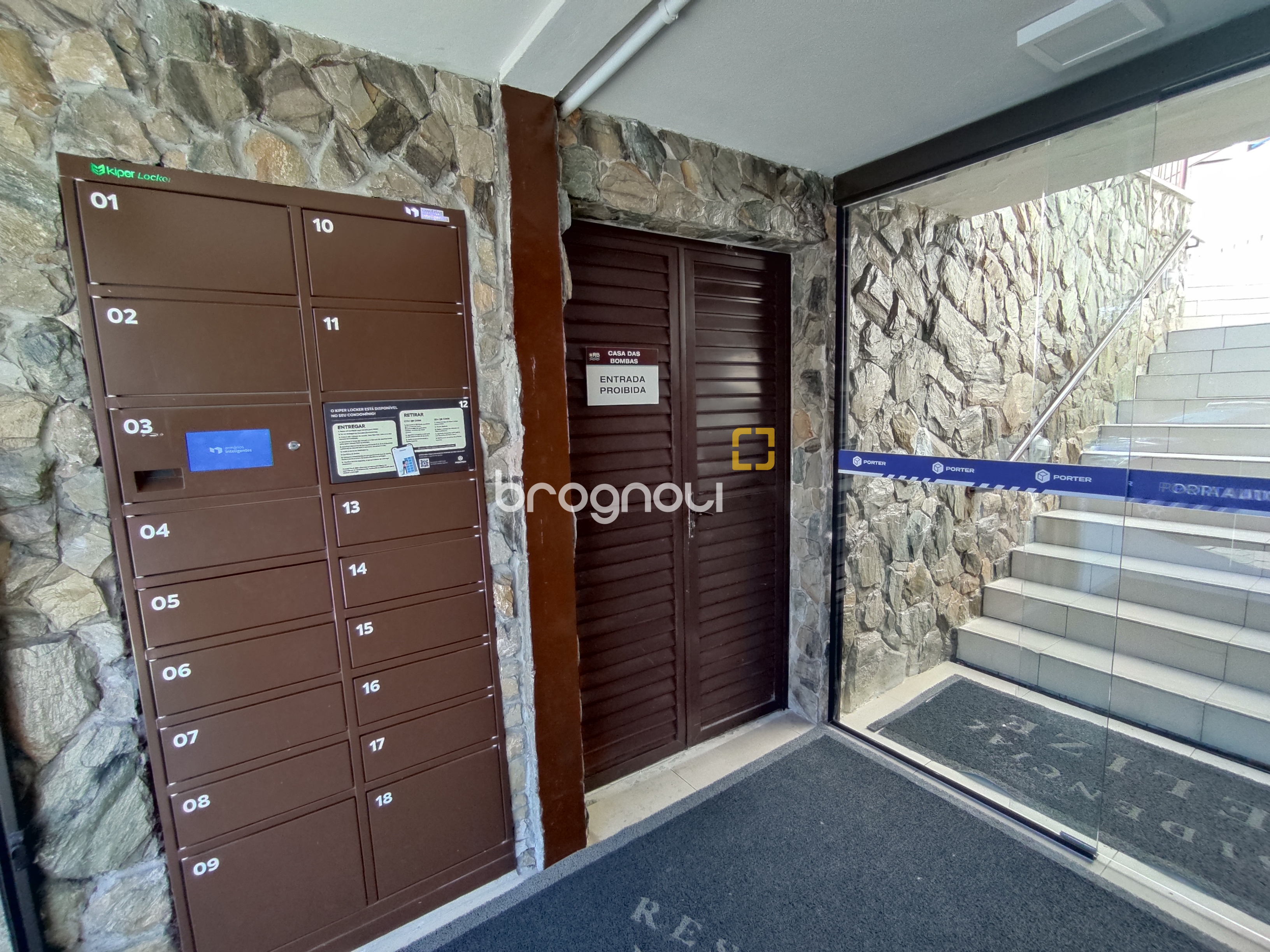 Cobertura com 183m², 3 quartos (sendo 1 suíte), 2 garagens, no bairro João Paulo em Florianópolis