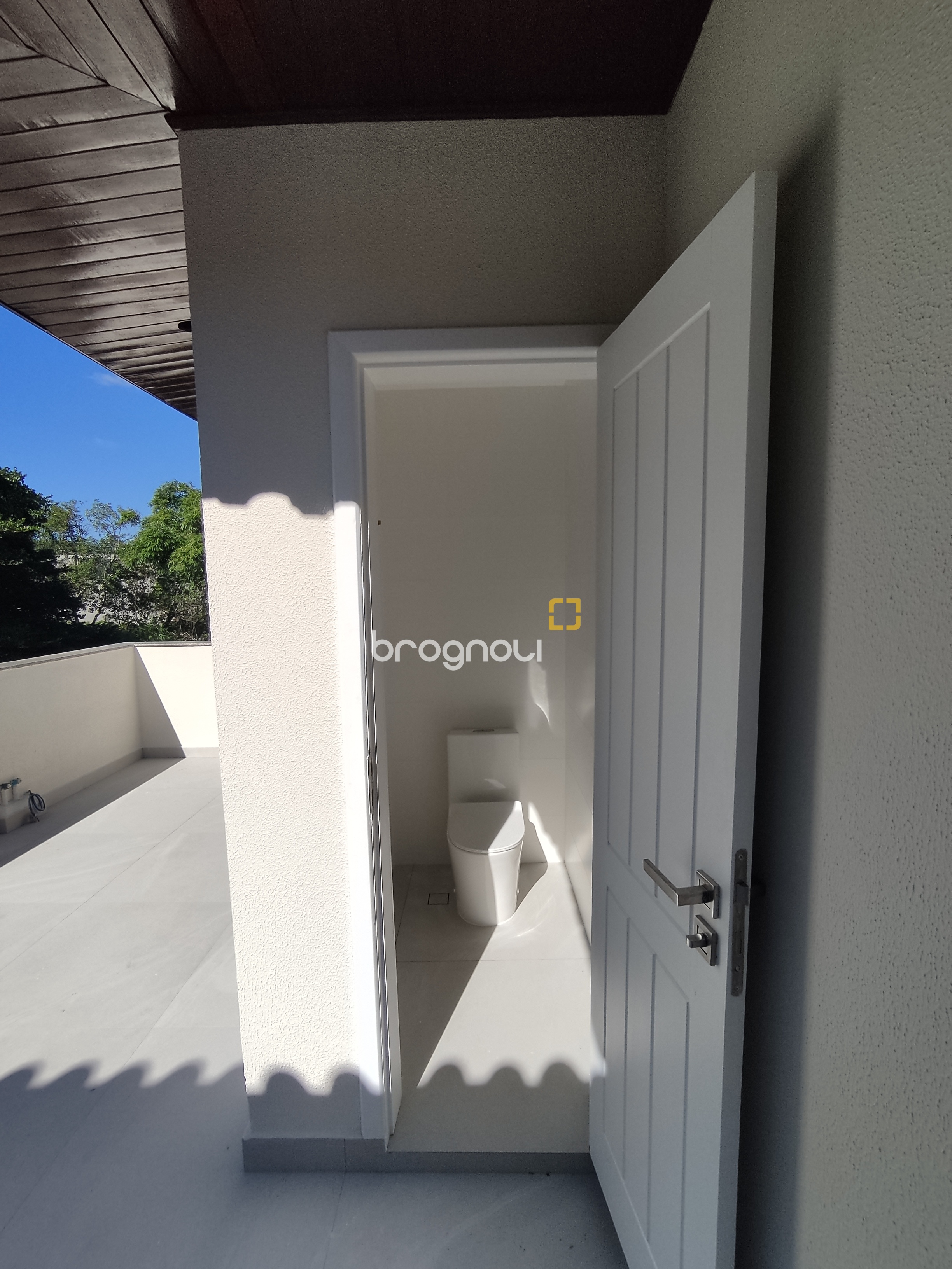 Cobertura com 183m², 3 quartos (sendo 1 suíte), 2 garagens, no bairro João Paulo em Florianópolis