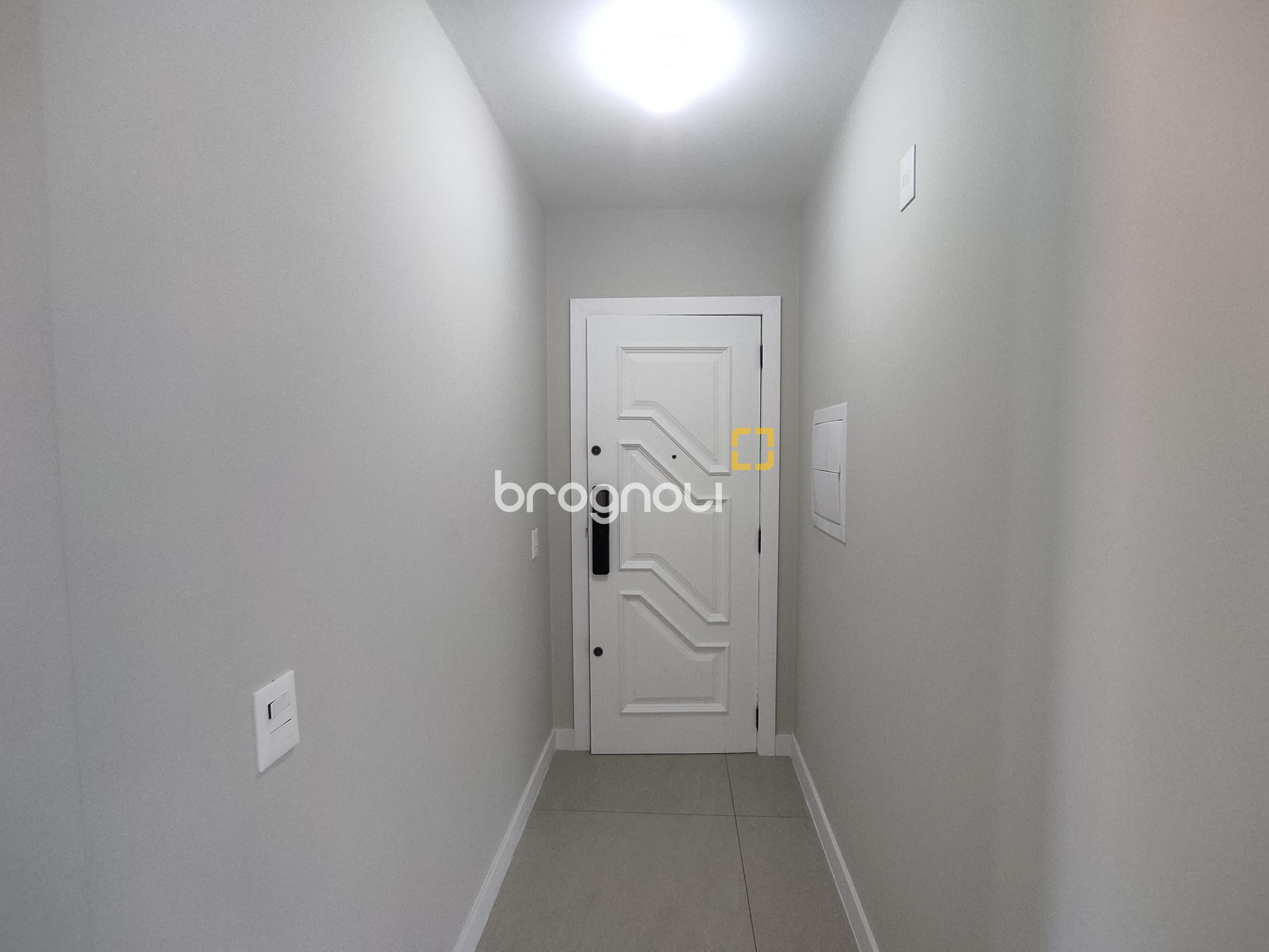 Cobertura com 183m², 3 quartos (sendo 1 suíte), 2 garagens, no bairro João Paulo em Florianópolis