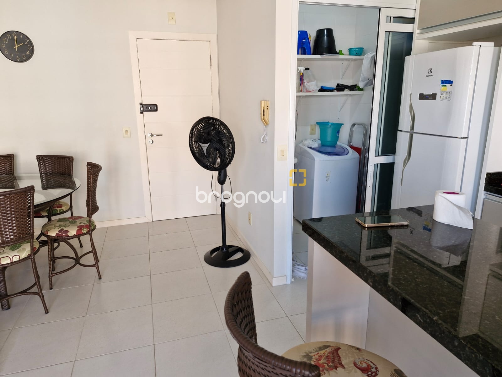 Apartamento com 71m², 2 quartos (sendo 1 suíte), 1 garagem, no bairro Ingleses em Florianópolis
