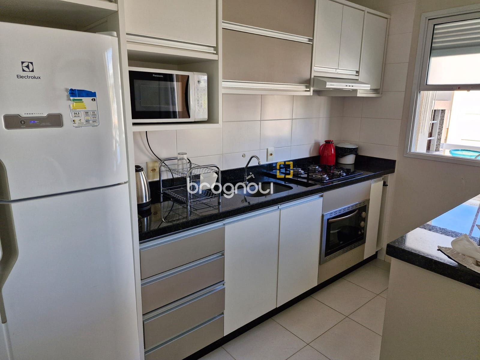 Apartamento com 71m², 2 quartos (sendo 1 suíte), 1 garagem, no bairro Ingleses em Florianópolis