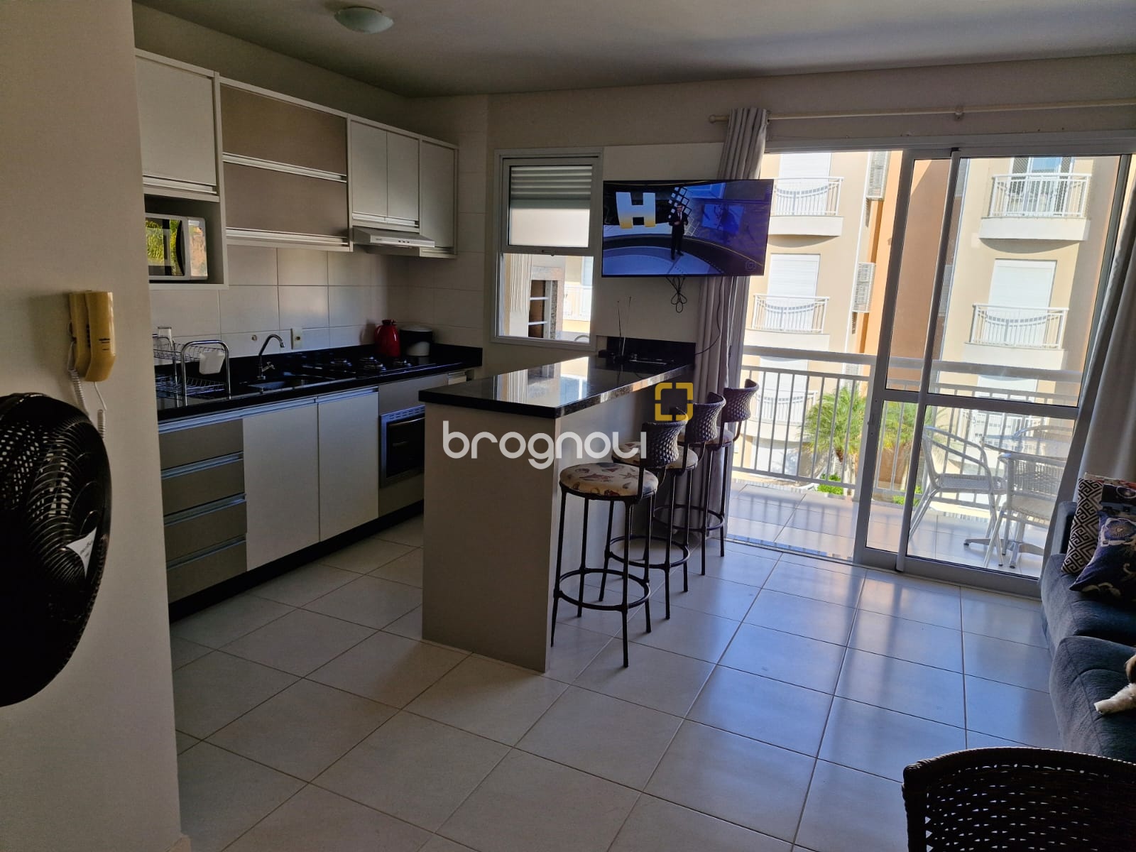 Apartamento com 71m², 2 quartos (sendo 1 suíte), 1 garagem, no bairro Ingleses em Florianópolis
