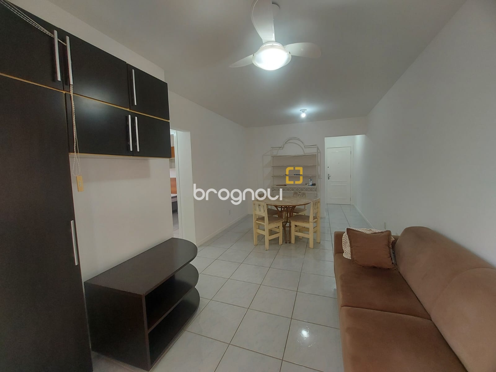 Apartamento com 65m², 2 quartos, 1 garagem, no bairro Córrego Grande em Florianópolis