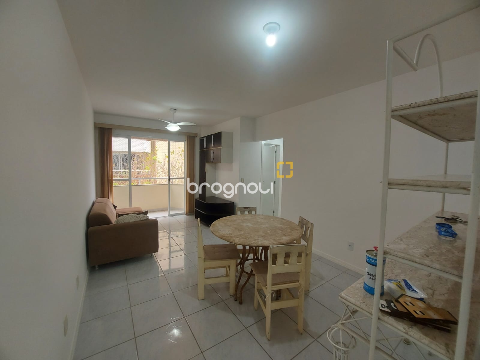 Apartamento com 65m², 2 quartos, 1 garagem, no bairro Córrego Grande em Florianópolis