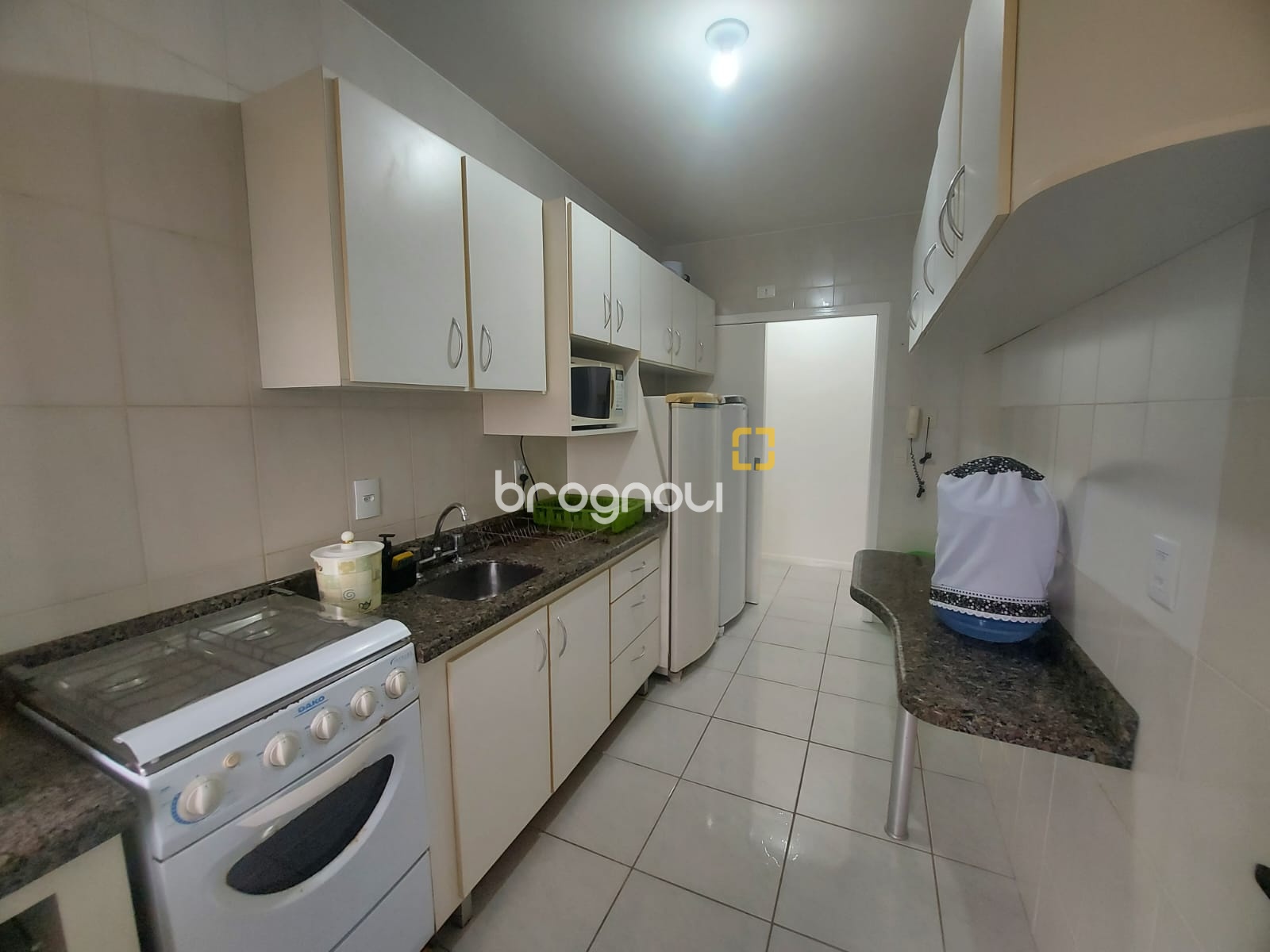 Apartamento com 65m², 2 quartos, 1 garagem, no bairro Córrego Grande em Florianópolis