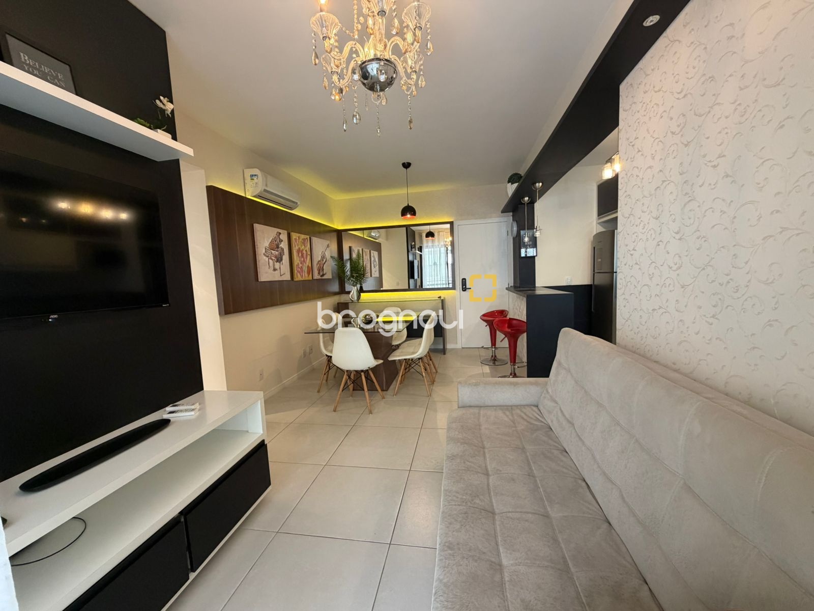 Apartamento com 65m², 2 quartos (sendo 1 suíte), 1 garagem, no bairro Itacorubi em Florianópolis