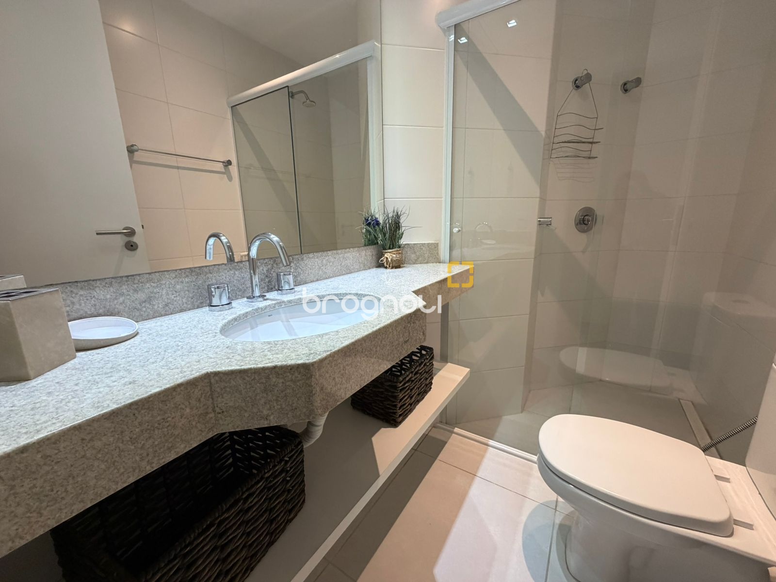 Apartamento com 65m², 2 quartos (sendo 1 suíte), 1 garagem, no bairro Itacorubi em Florianópolis