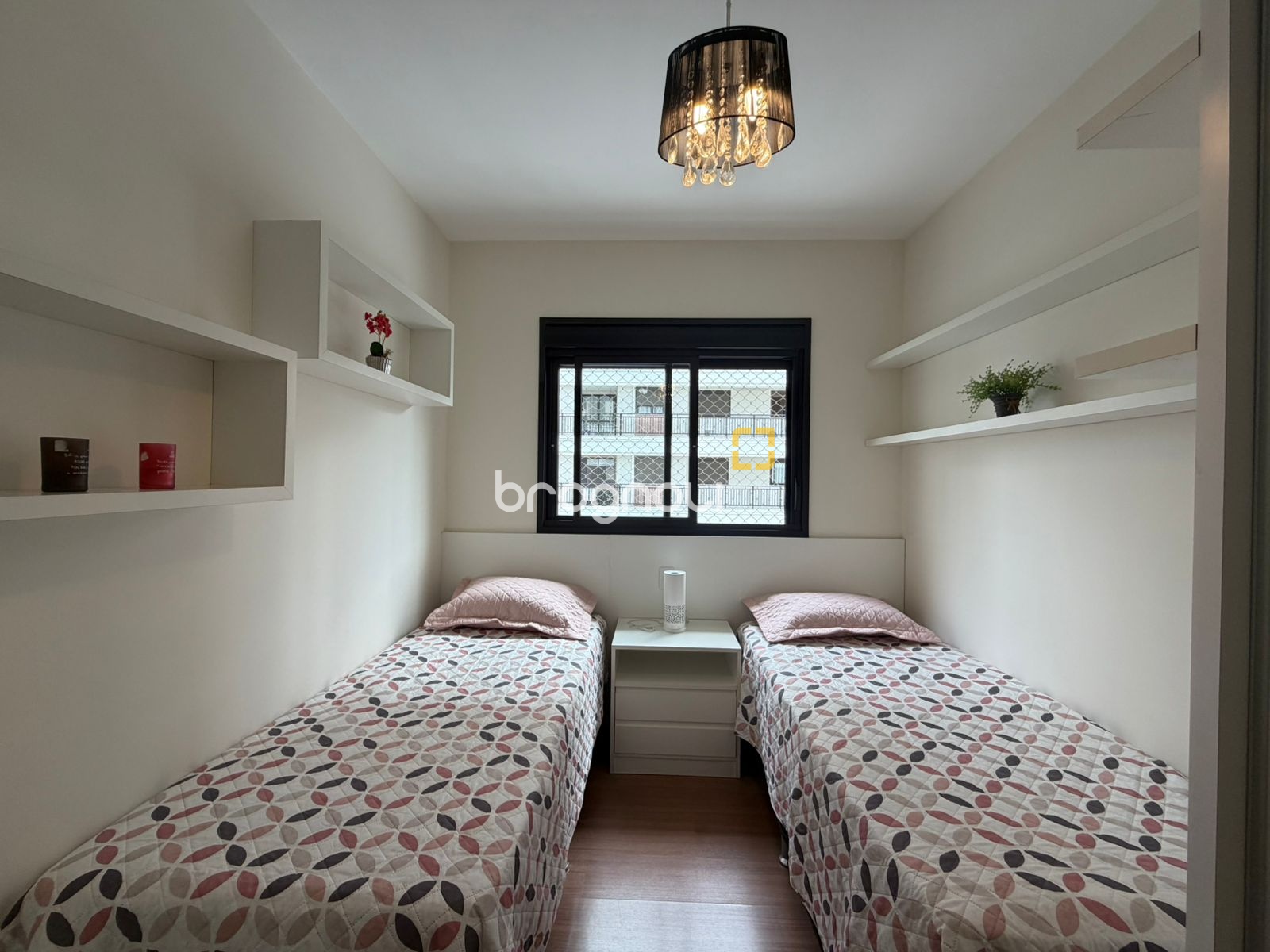 Apartamento com 65m², 2 quartos (sendo 1 suíte), 1 garagem, no bairro Itacorubi em Florianópolis