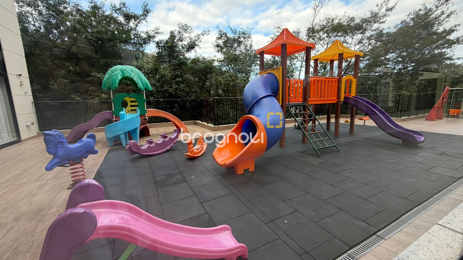 Apartamento com 65m², 2 quartos (sendo 1 suíte), 1 garagem, no bairro Itacorubi em Florianópolis