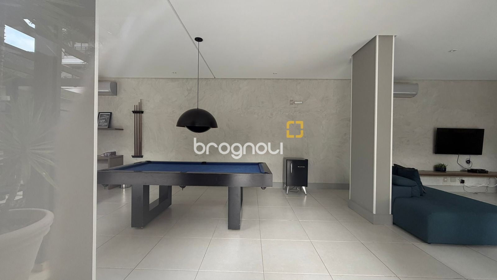Apartamento com 65m², 2 quartos (sendo 1 suíte), 1 garagem, no bairro Itacorubi em Florianópolis