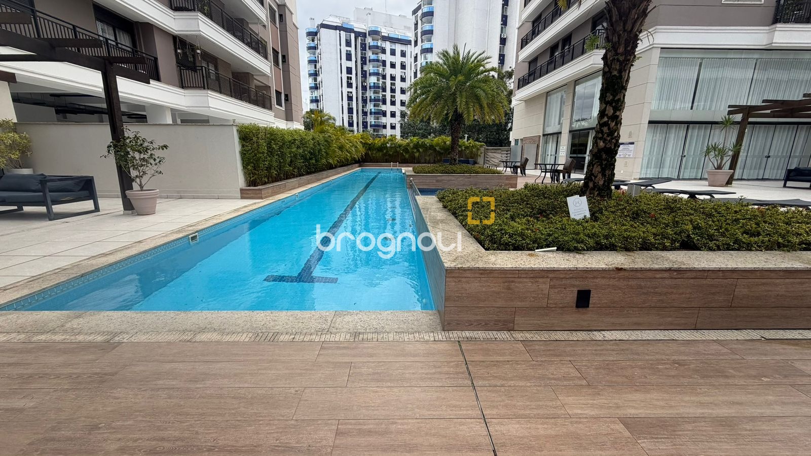 Apartamento com 65m², 2 quartos (sendo 1 suíte), 1 garagem, no bairro Itacorubi em Florianópolis
