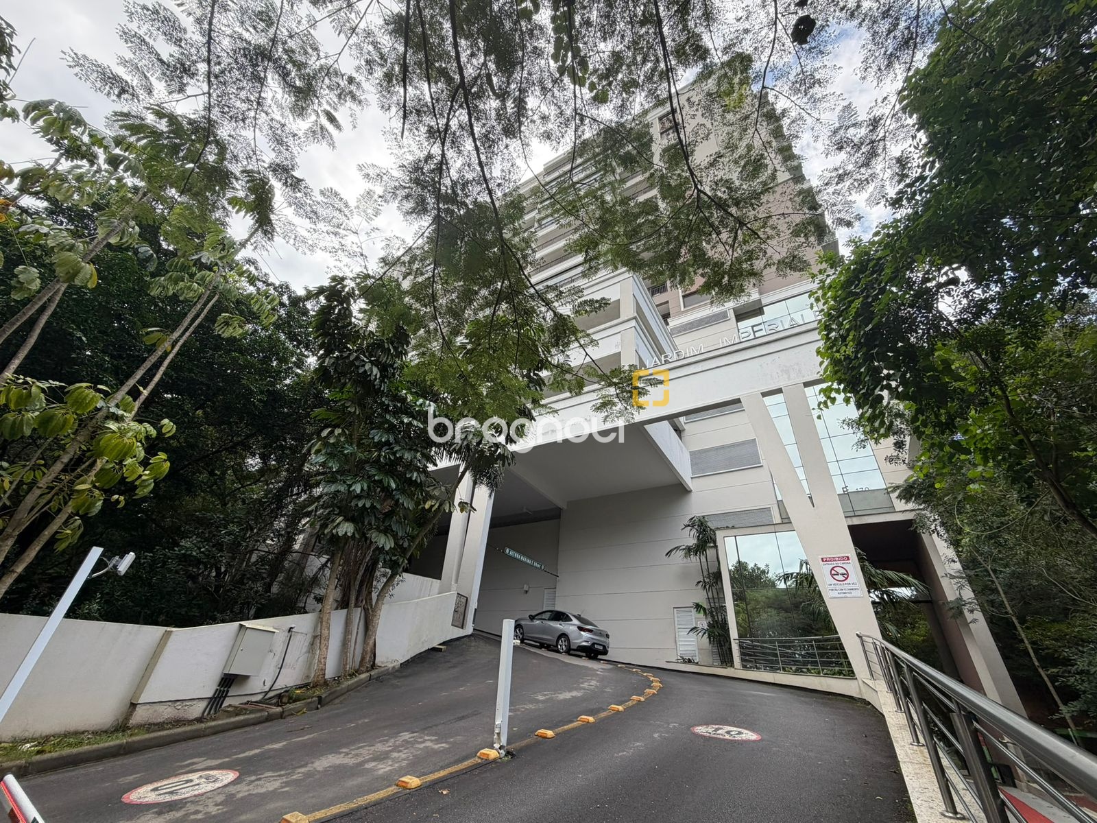 Apartamento com 65m², 2 quartos (sendo 1 suíte), 1 garagem, no bairro Itacorubi em Florianópolis