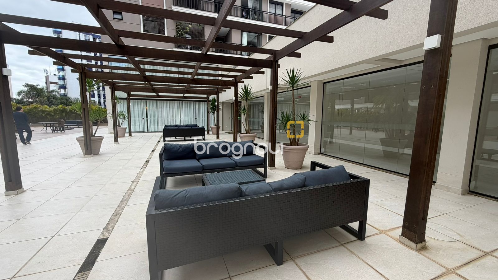 Apartamento com 65m², 2 quartos (sendo 1 suíte), 1 garagem, no bairro Itacorubi em Florianópolis