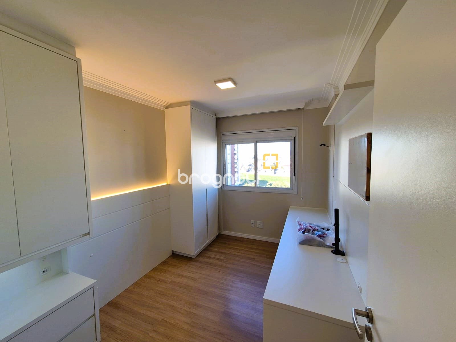 Apartamento com 76m², 2 quartos (sendo 1 suíte), 1 garagem, no bairro Jardim Atlântico em Florianópolis