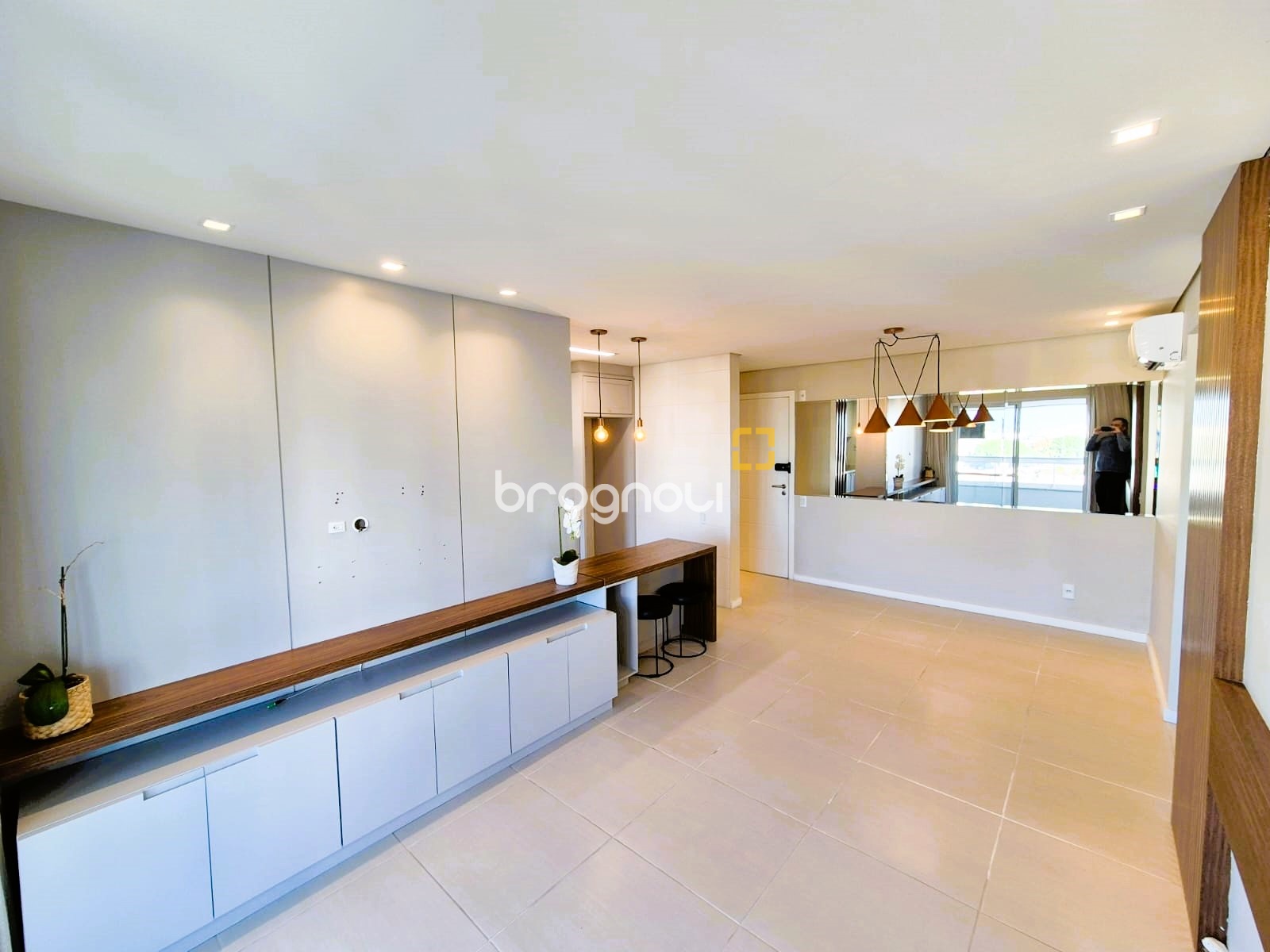 Apartamento com 76m², 2 quartos (sendo 1 suíte), 1 garagem, no bairro Jardim Atlântico em Florianópolis