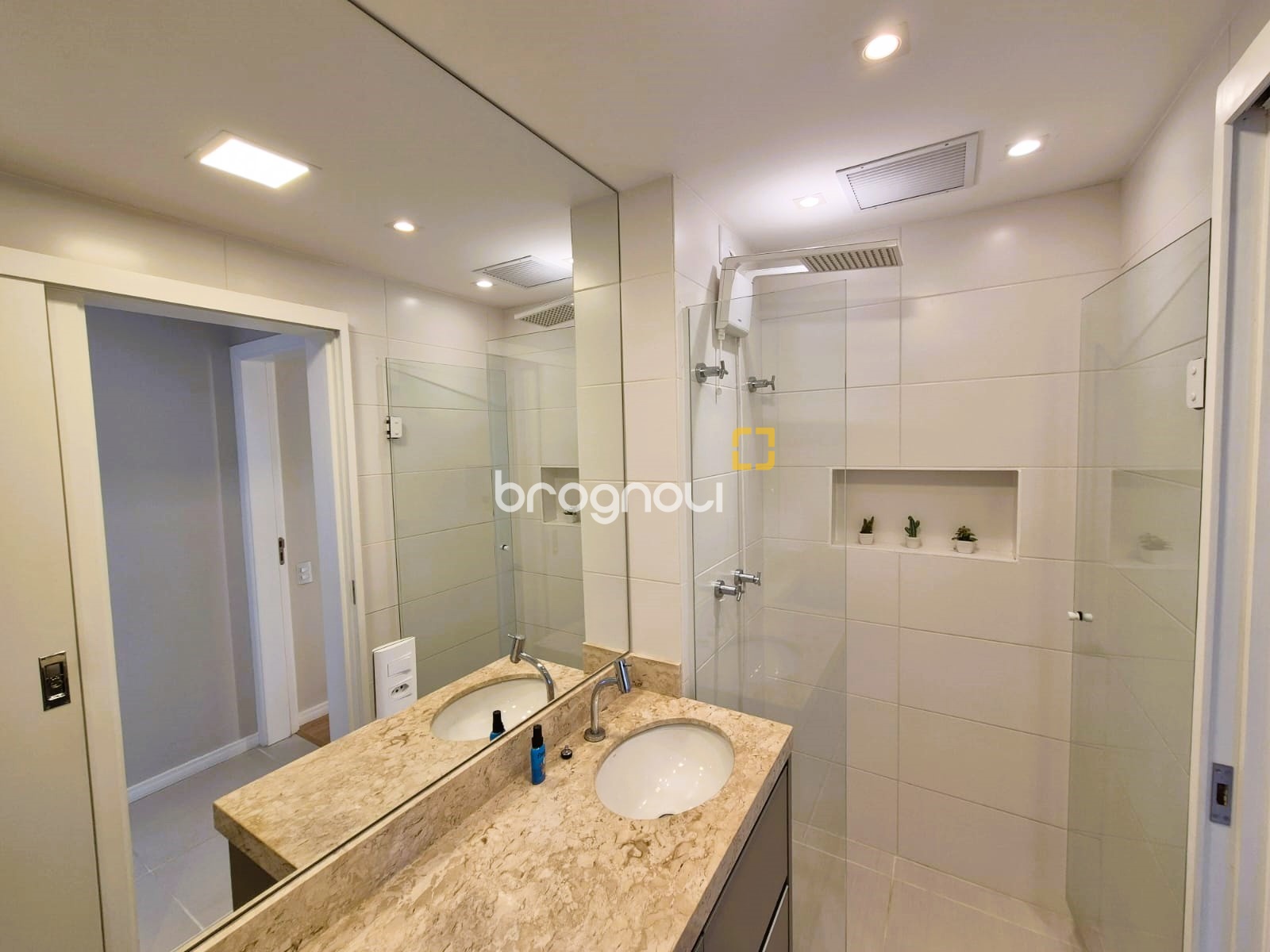 Apartamento com 76m², 2 quartos (sendo 1 suíte), 1 garagem, no bairro Jardim Atlântico em Florianópolis