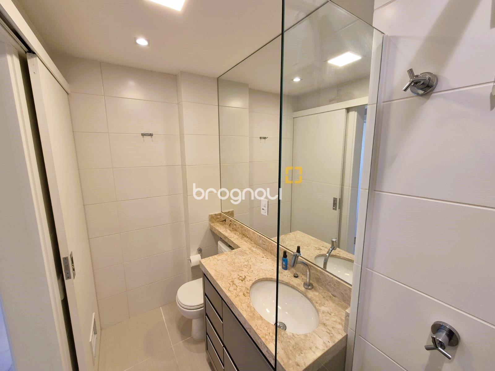 Apartamento com 76m², 2 quartos (sendo 1 suíte), 1 garagem, no bairro Jardim Atlântico em Florianópolis
