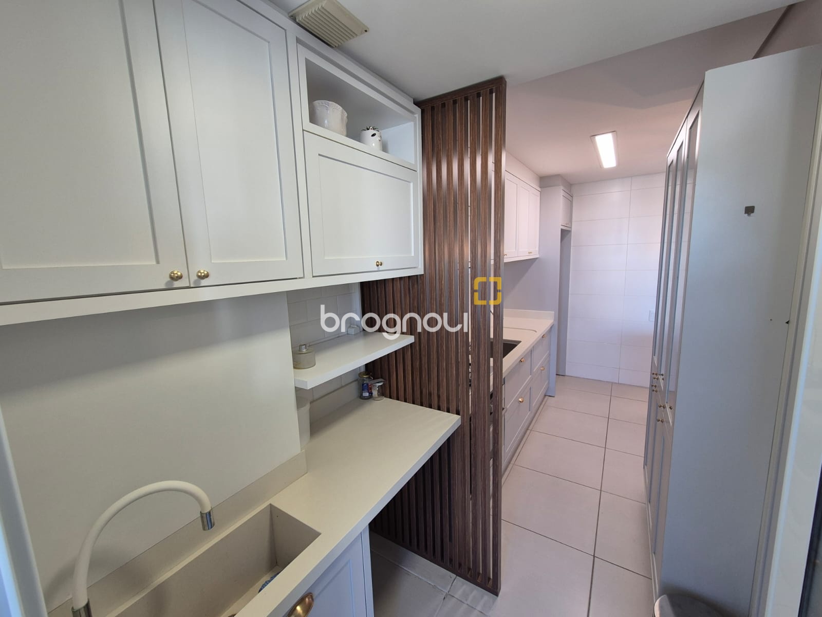 Apartamento com 76m², 2 quartos (sendo 1 suíte), 1 garagem, no bairro Jardim Atlântico em Florianópolis