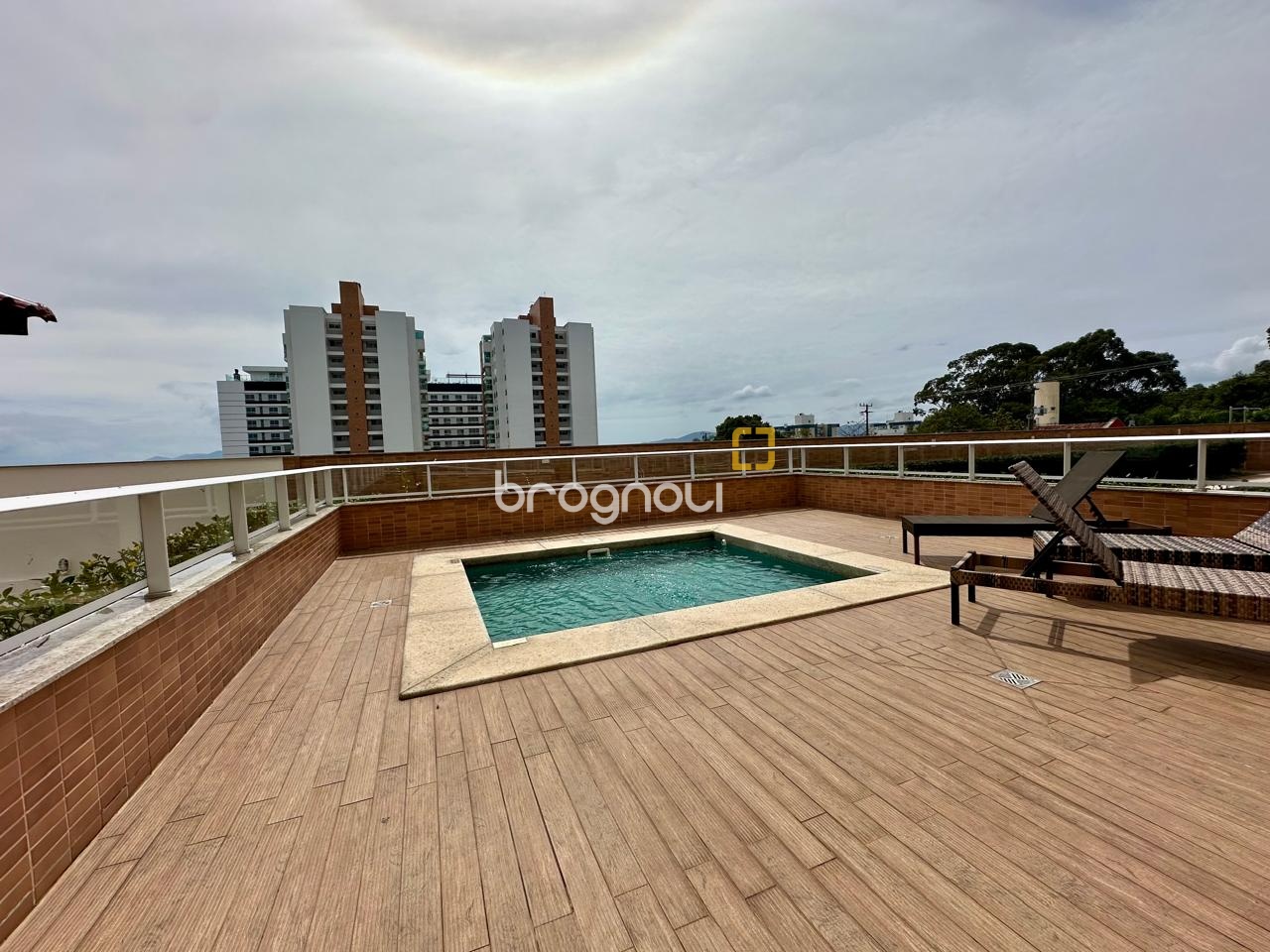 Apartamento com 76m², 2 quartos (sendo 1 suíte), 1 garagem, no bairro Jardim Atlântico em Florianópolis
