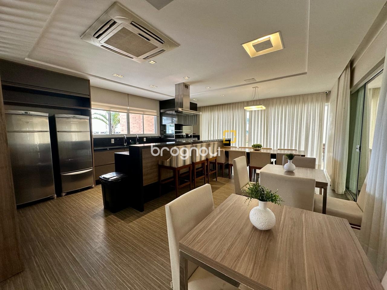 Apartamento com 76m², 2 quartos (sendo 1 suíte), 1 garagem, no bairro Jardim Atlântico em Florianópolis