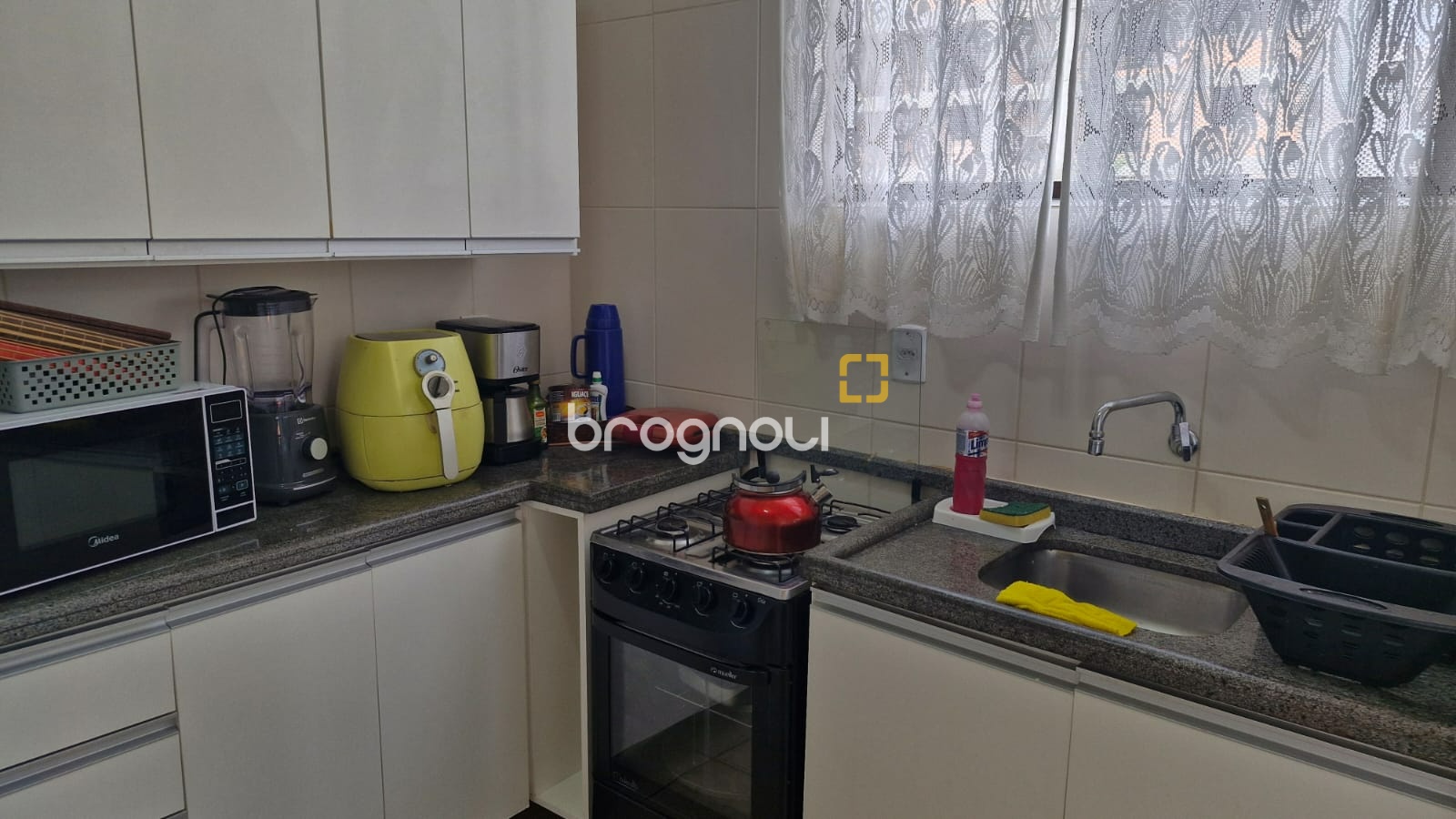 Apartamento com 46m², 1 quarto, 1 garagem, no bairro Canasvieiras em Florianópolis
