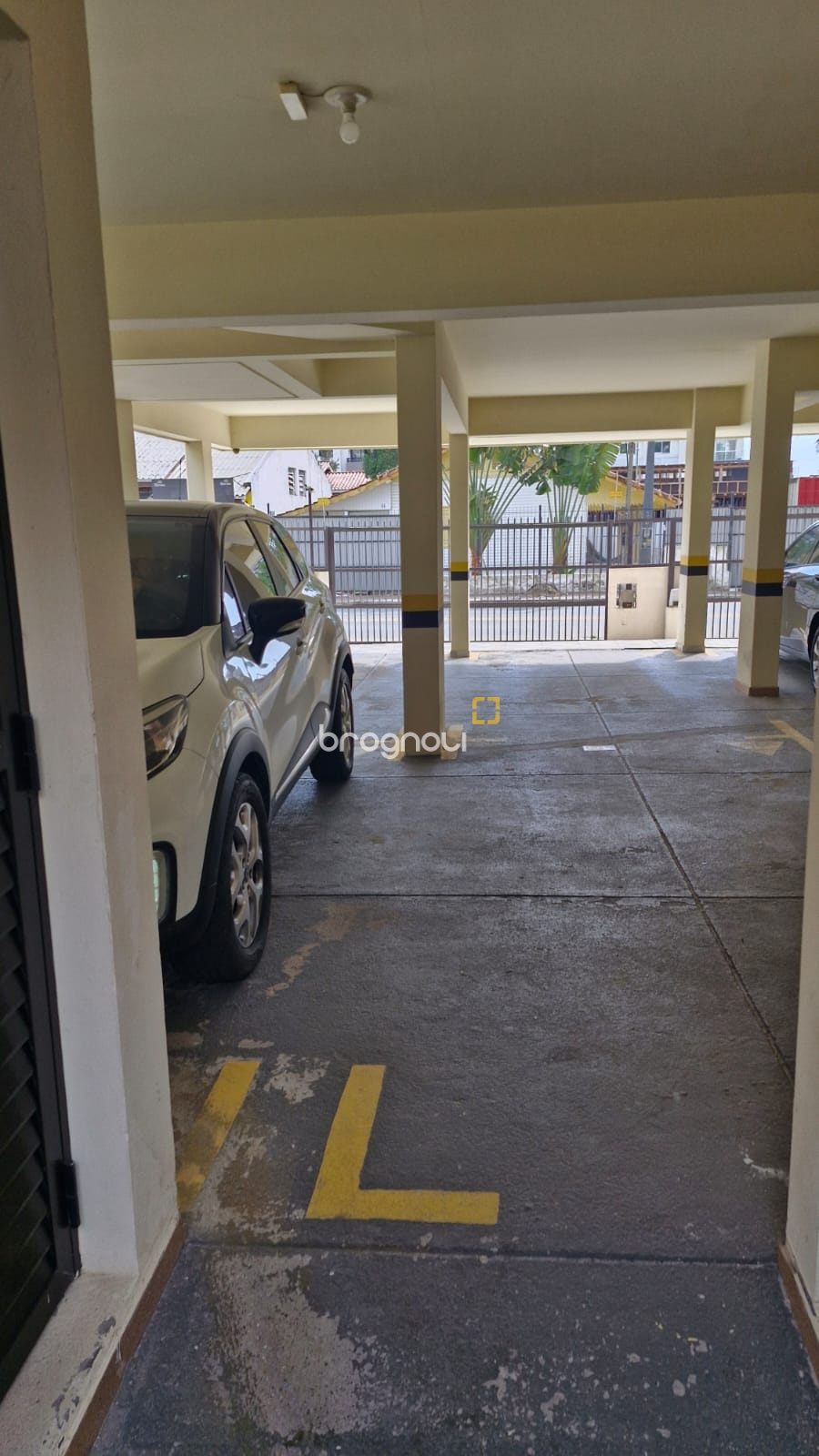 Apartamento com 46m², 1 quarto, 1 garagem, no bairro Canasvieiras em Florianópolis
