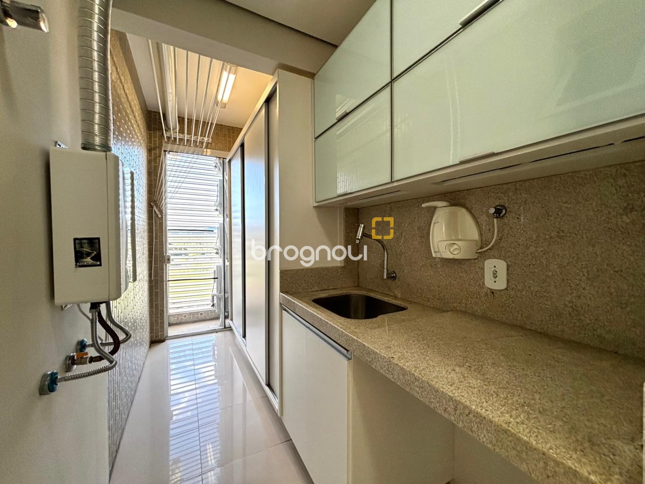 Apartamento com 86m², 3 quartos (sendo 1 suíte), 1 garagem, no bairro Trindade em Florianópolis