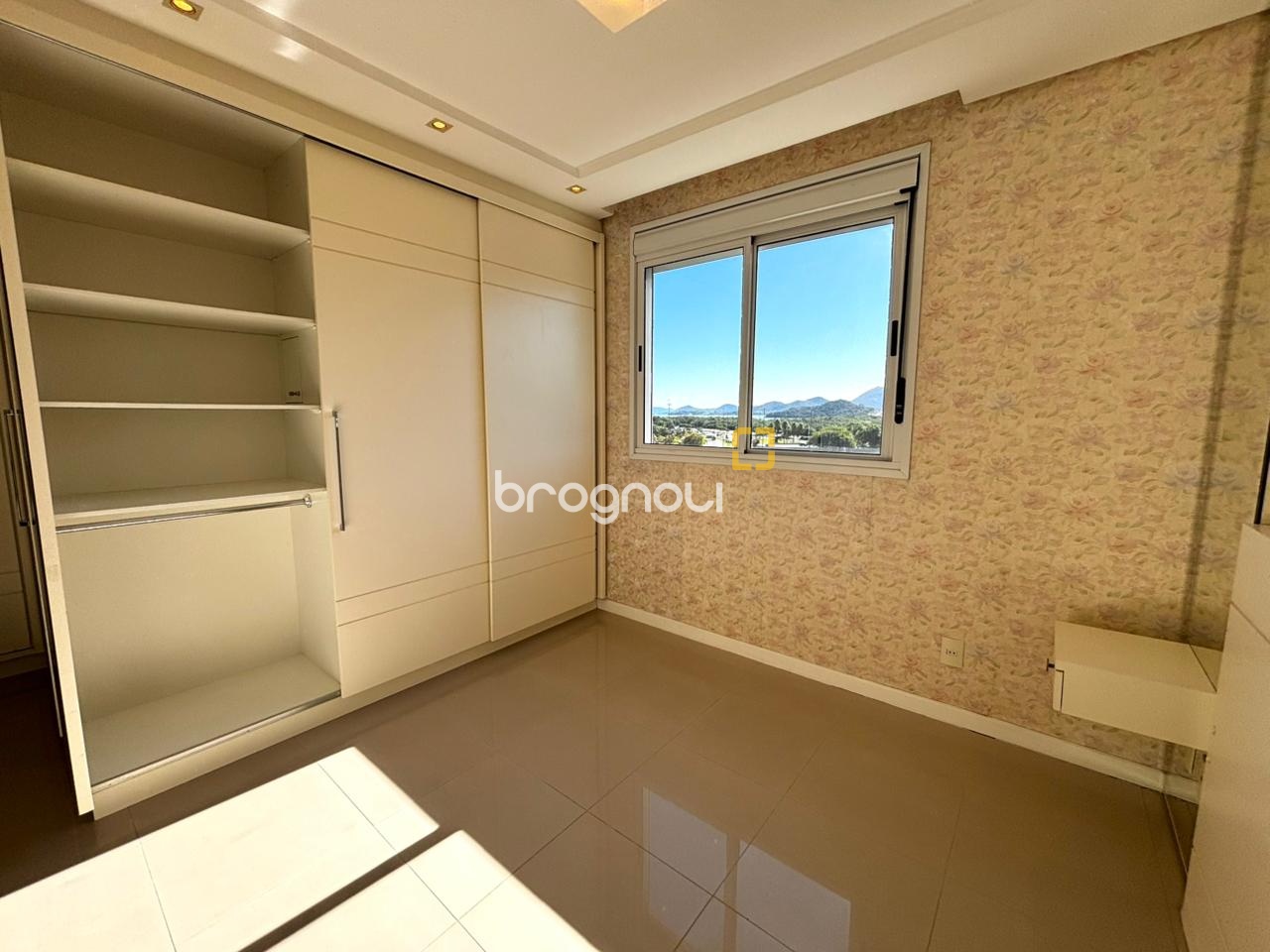Apartamento com 86m², 3 quartos (sendo 1 suíte), 1 garagem, no bairro Trindade em Florianópolis