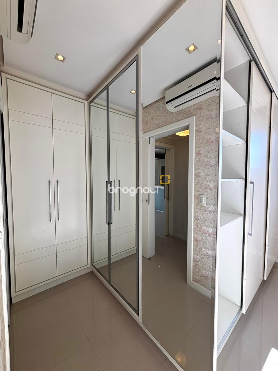 Apartamento com 86m², 3 quartos (sendo 1 suíte), 1 garagem, no bairro Trindade em Florianópolis