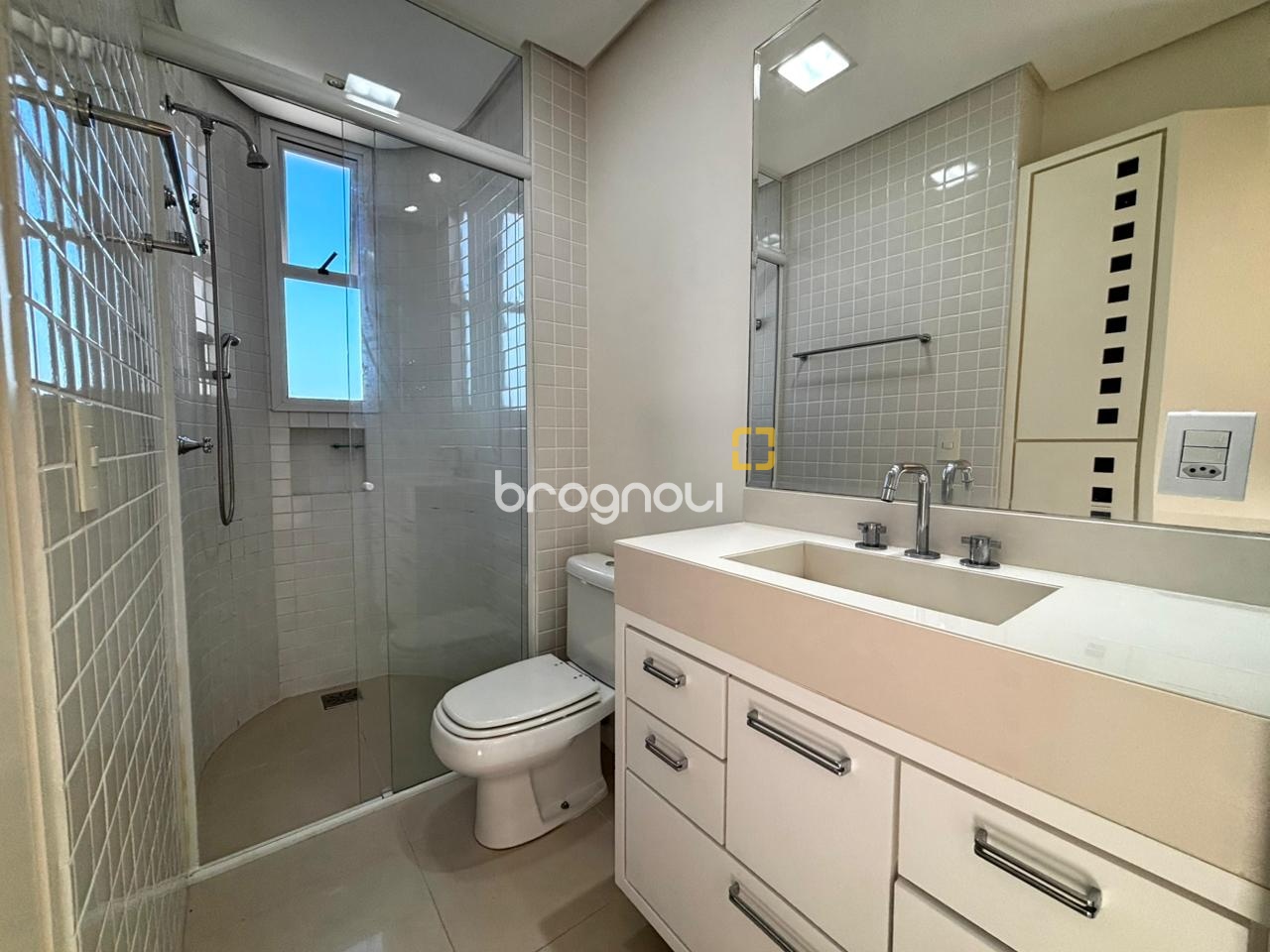 Apartamento com 86m², 3 quartos (sendo 1 suíte), 1 garagem, no bairro Trindade em Florianópolis