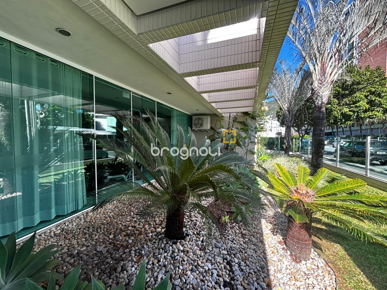 Apartamento com 86m², 3 quartos (sendo 1 suíte), 1 garagem, no bairro Trindade em Florianópolis