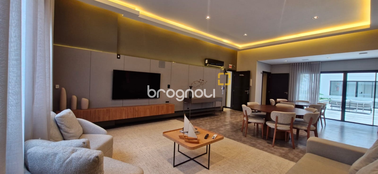 Studio com 31m², 1 quarto, 1 garagem, no bairro Jurerê em Florianópolis