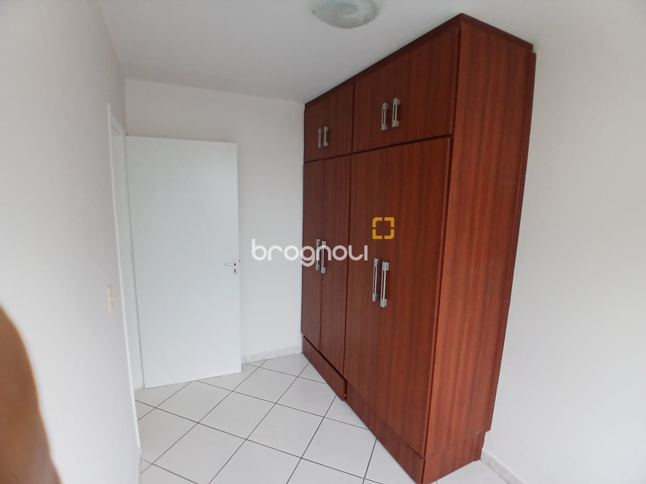 Apartamento com 43m², 2 quartos, 1 garagem, no bairro Bela Vista em São José