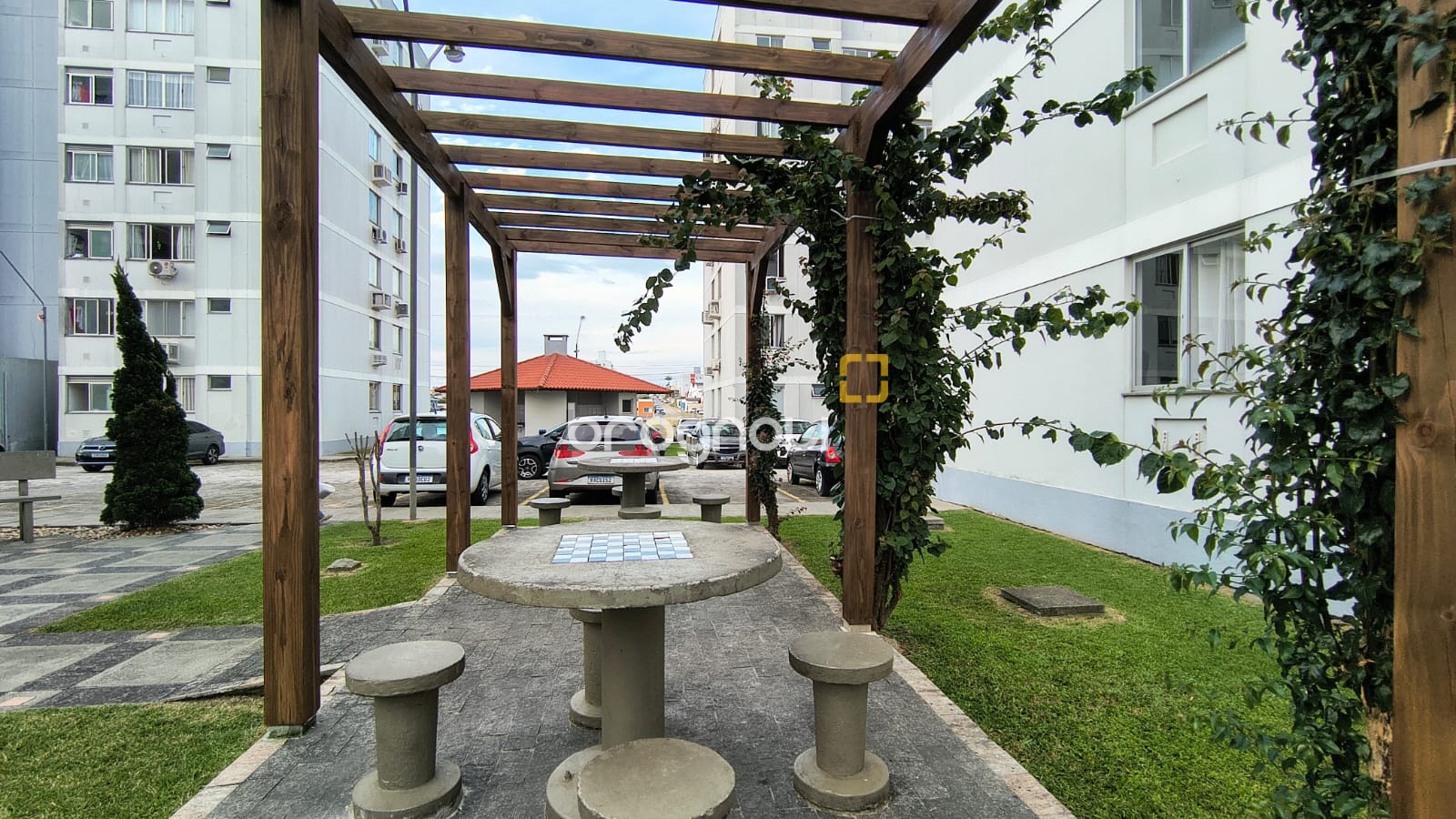Apartamento com 53m², 2 quartos, 1 garagem, no bairro Ipiranga em São José