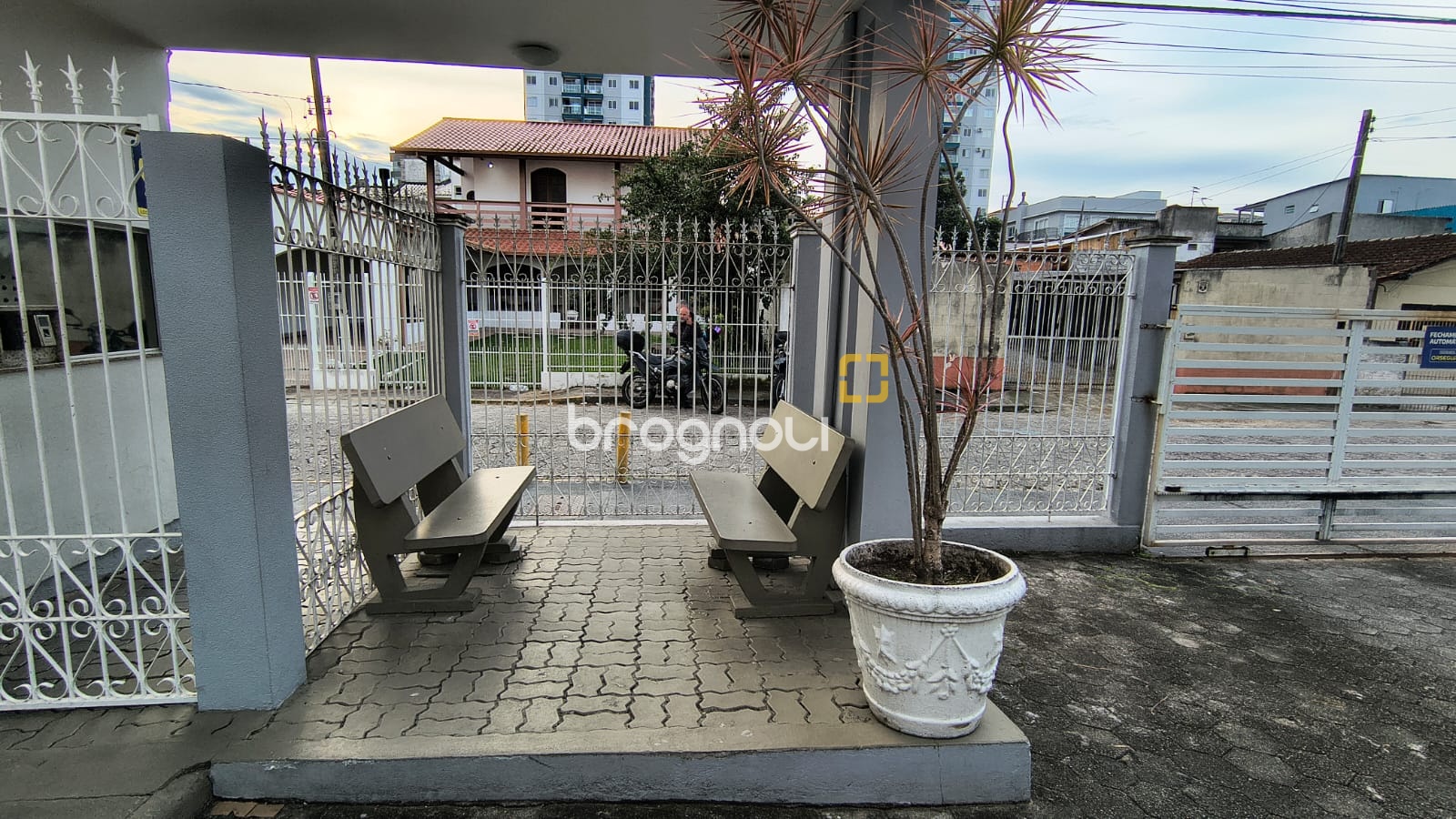 Apartamento com 53m², 2 quartos, 1 garagem, no bairro Ipiranga em São José