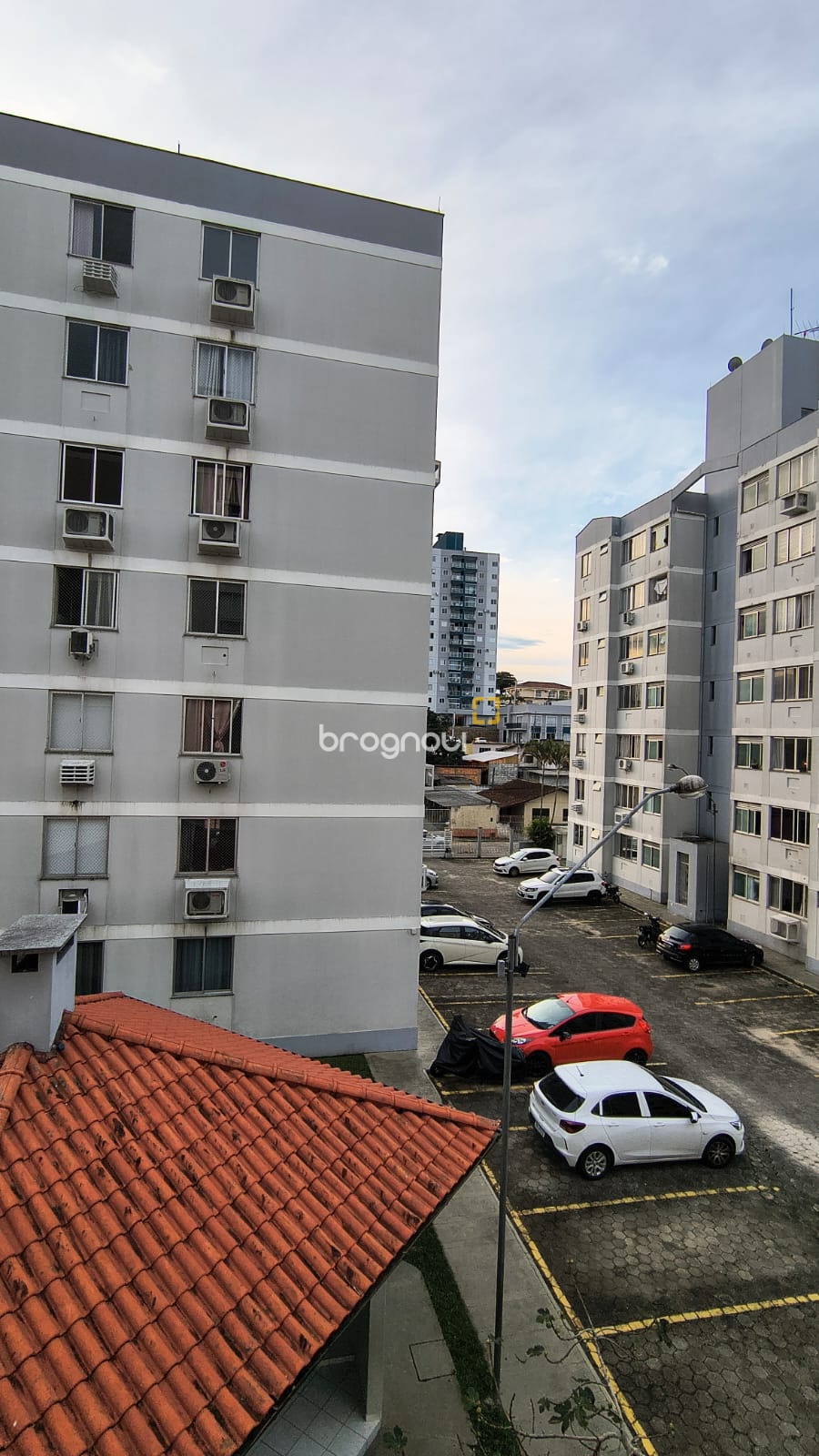 Apartamento com 53m², 2 quartos, 1 garagem, no bairro Ipiranga em São José