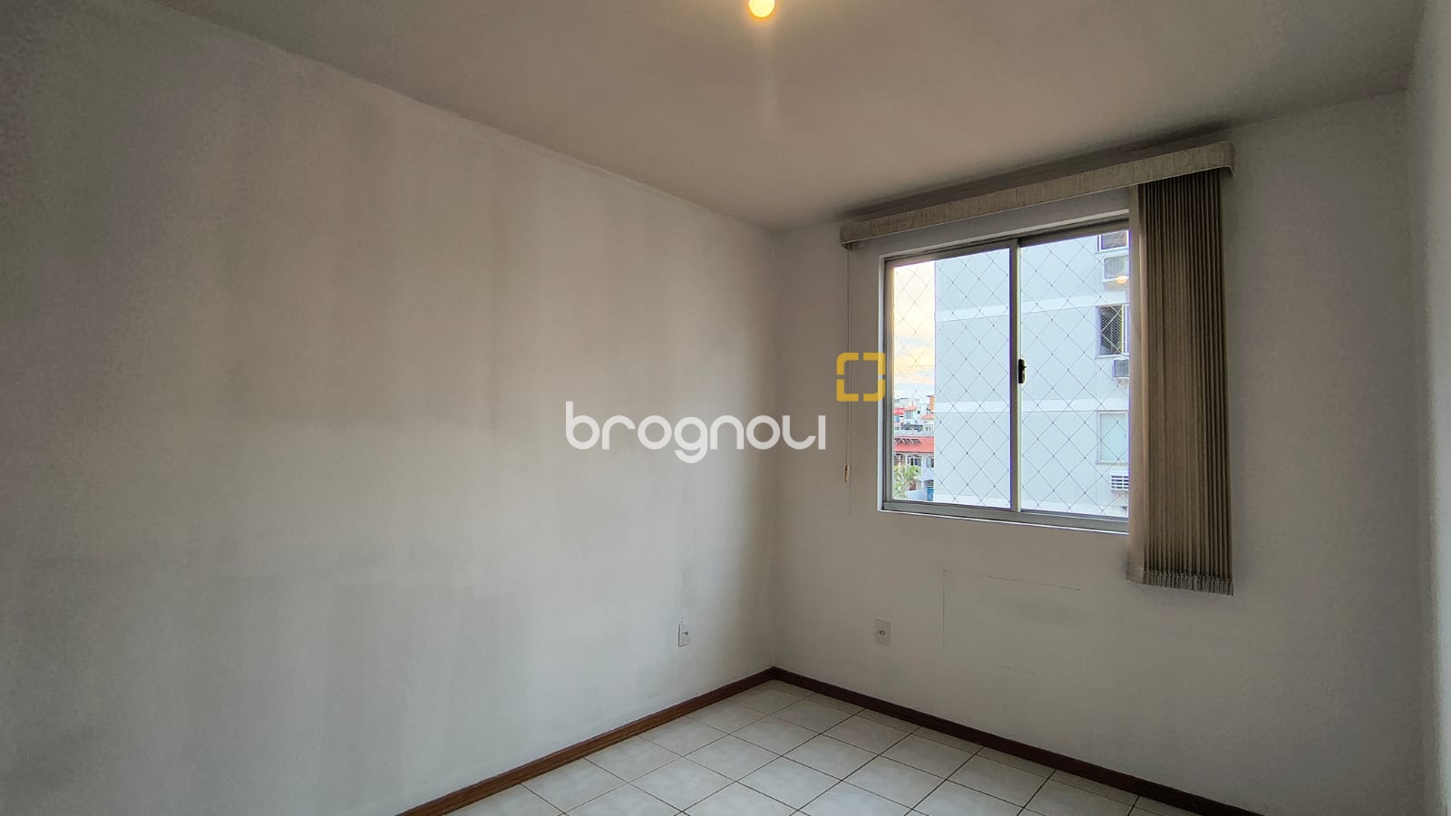 Apartamento com 53m², 2 quartos, 1 garagem, no bairro Ipiranga em São José