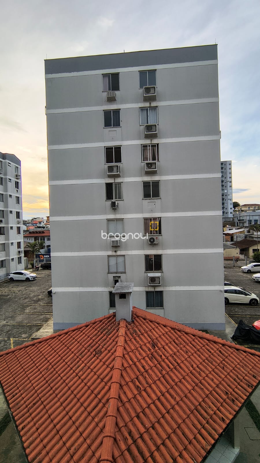 Apartamento com 53m², 2 quartos, 1 garagem, no bairro Ipiranga em São José